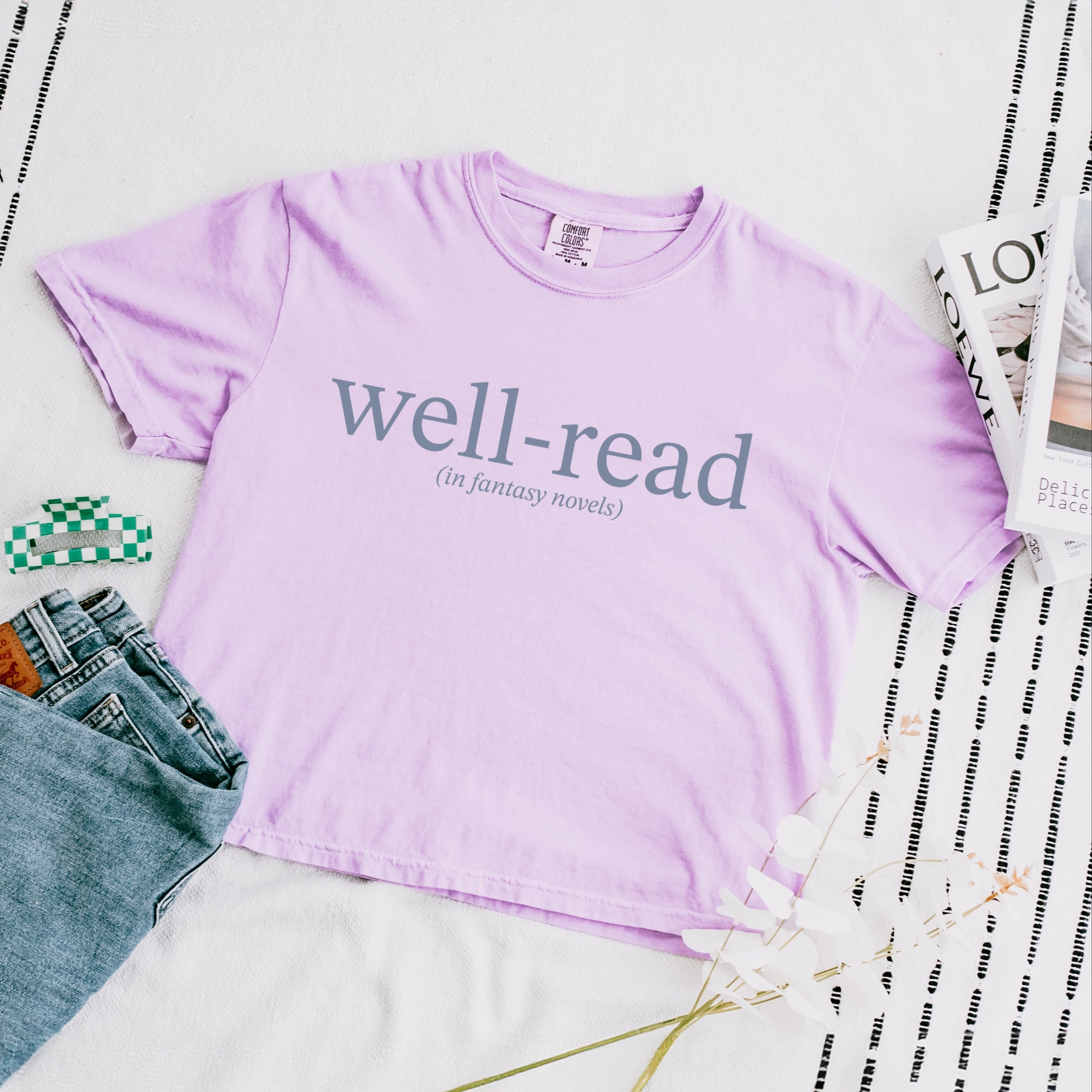 Well-Read In Fantasy Novels - Women's Boxy Crop Top Graphic T-Shirt
