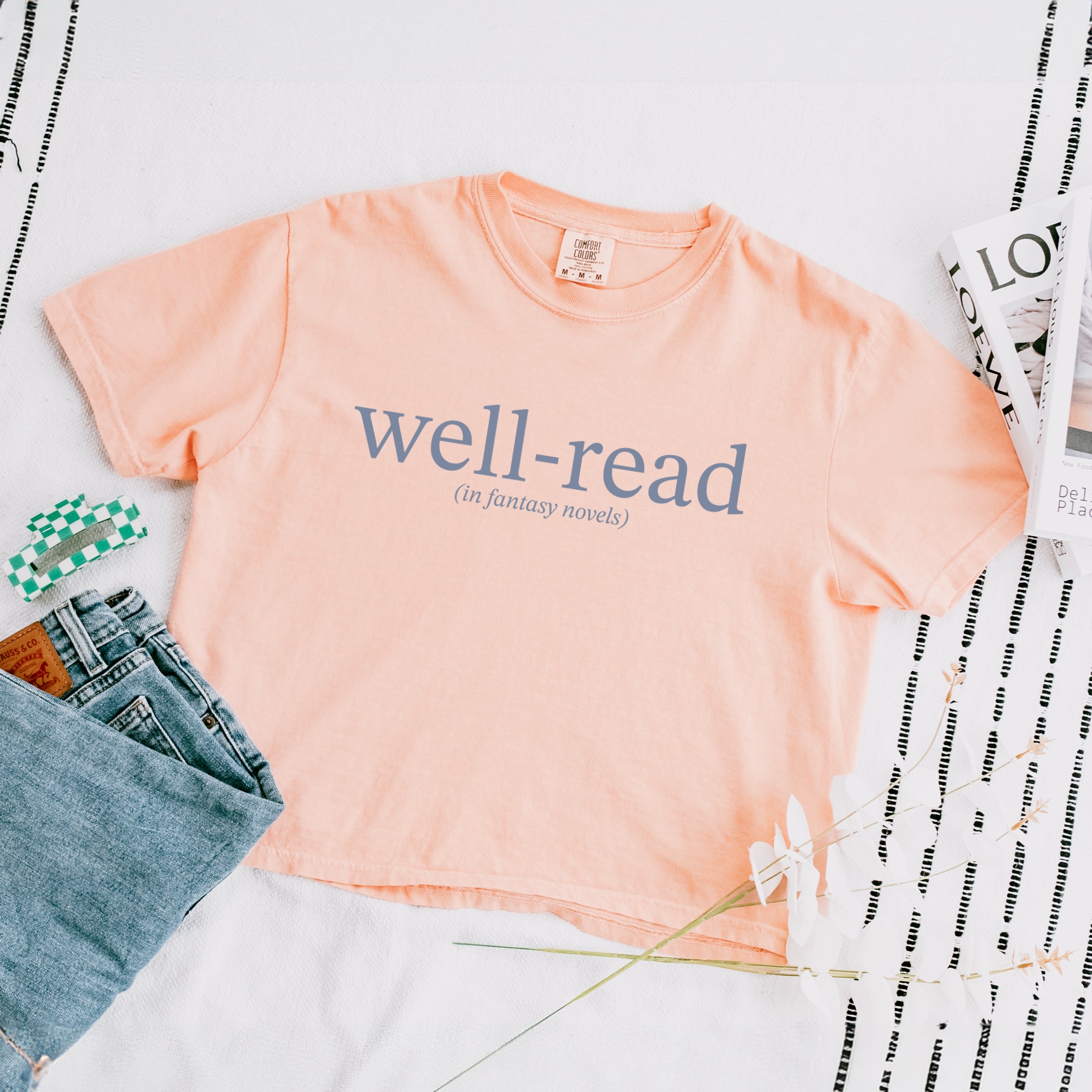 Well-Read In Fantasy Novels - Women's Boxy Crop Top Graphic T-Shirt