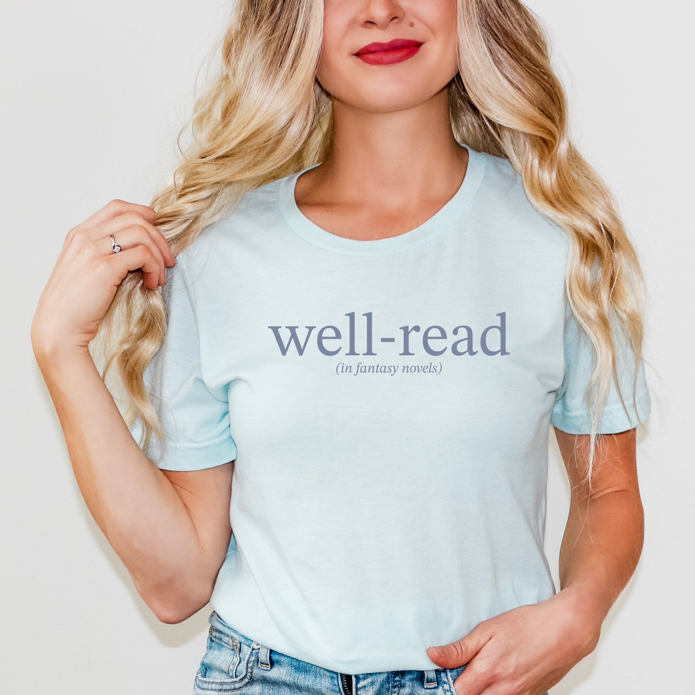 Well-Read In Fantasy Novels - Women's Short Sleeve Graphic T-Shirt