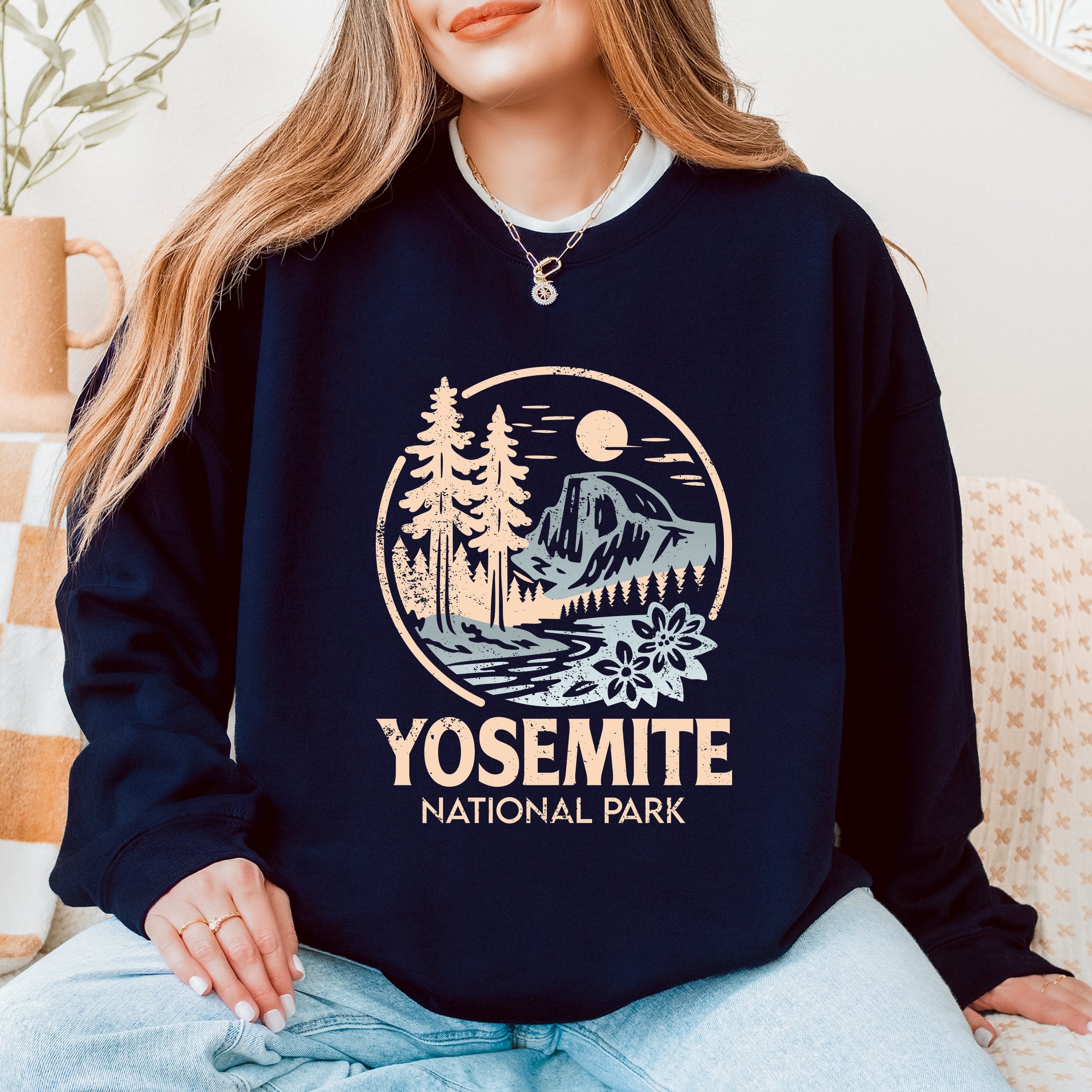 Yosemite National Park Two-Toned Circle - Women's Graphic Sweatshirt