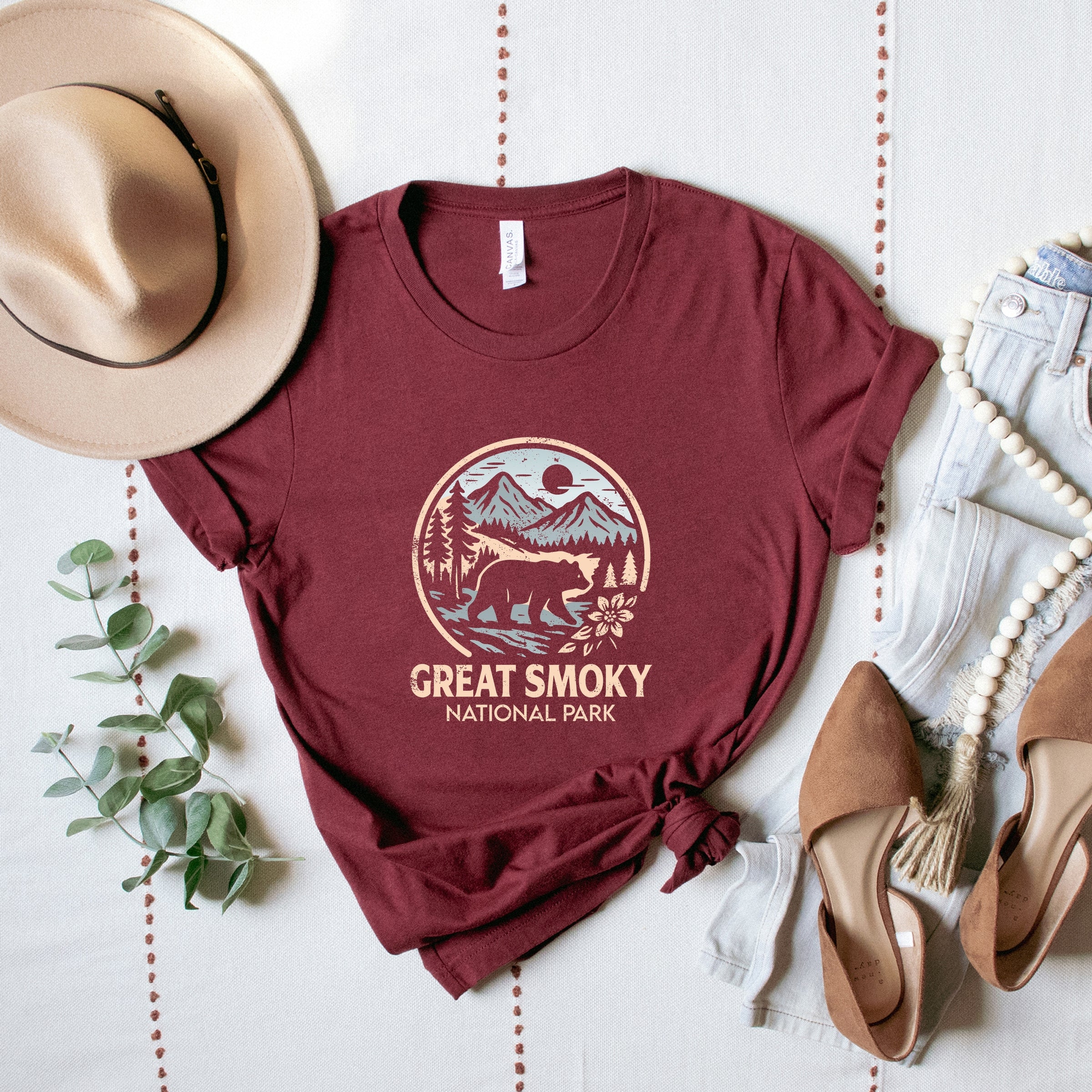 Great Smoky National Park Two-Toned Circle - Women's Short Sleeve Graphic T-Shirt