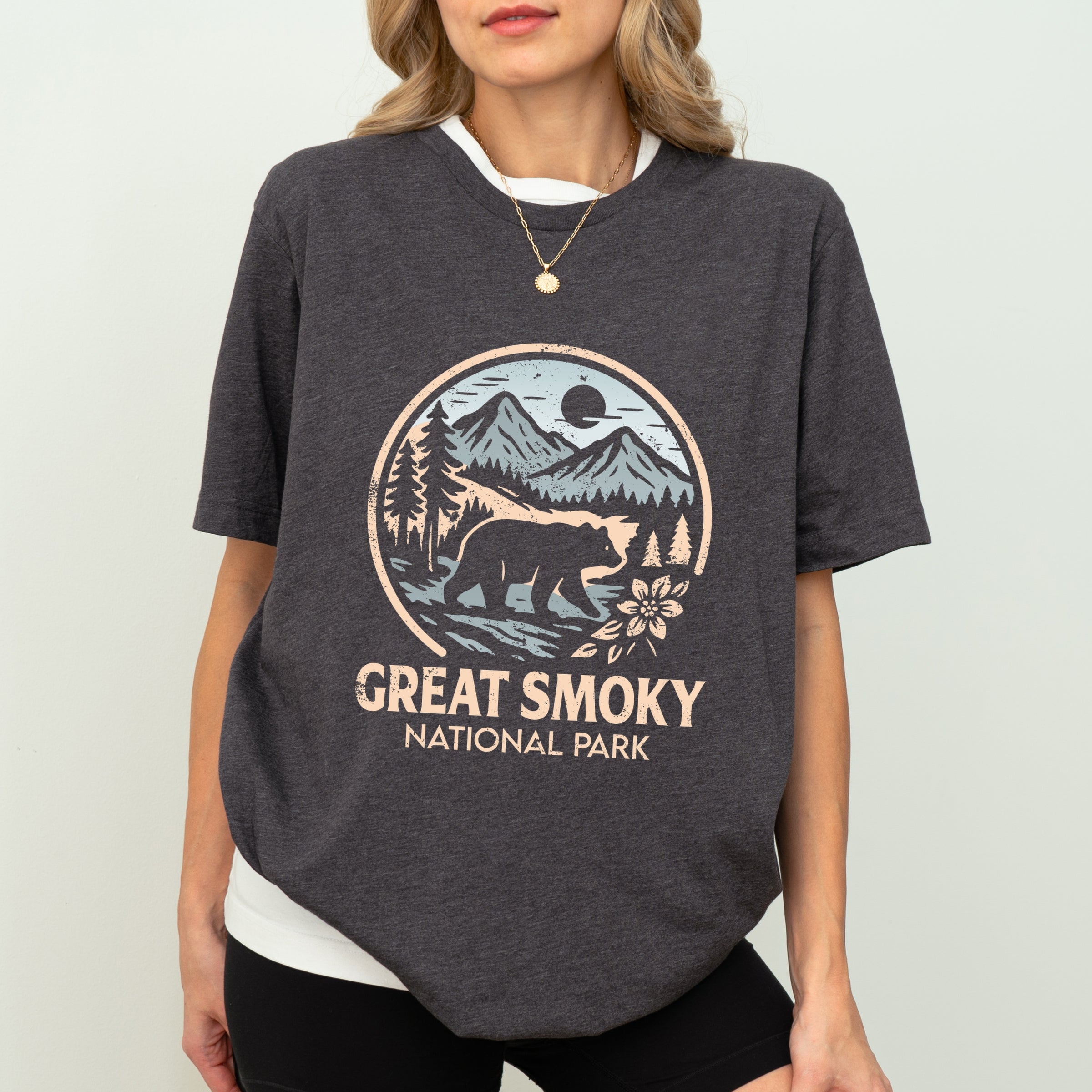 Great Smoky National Park Two-Toned Circle - Women's Short Sleeve Graphic T-Shirt