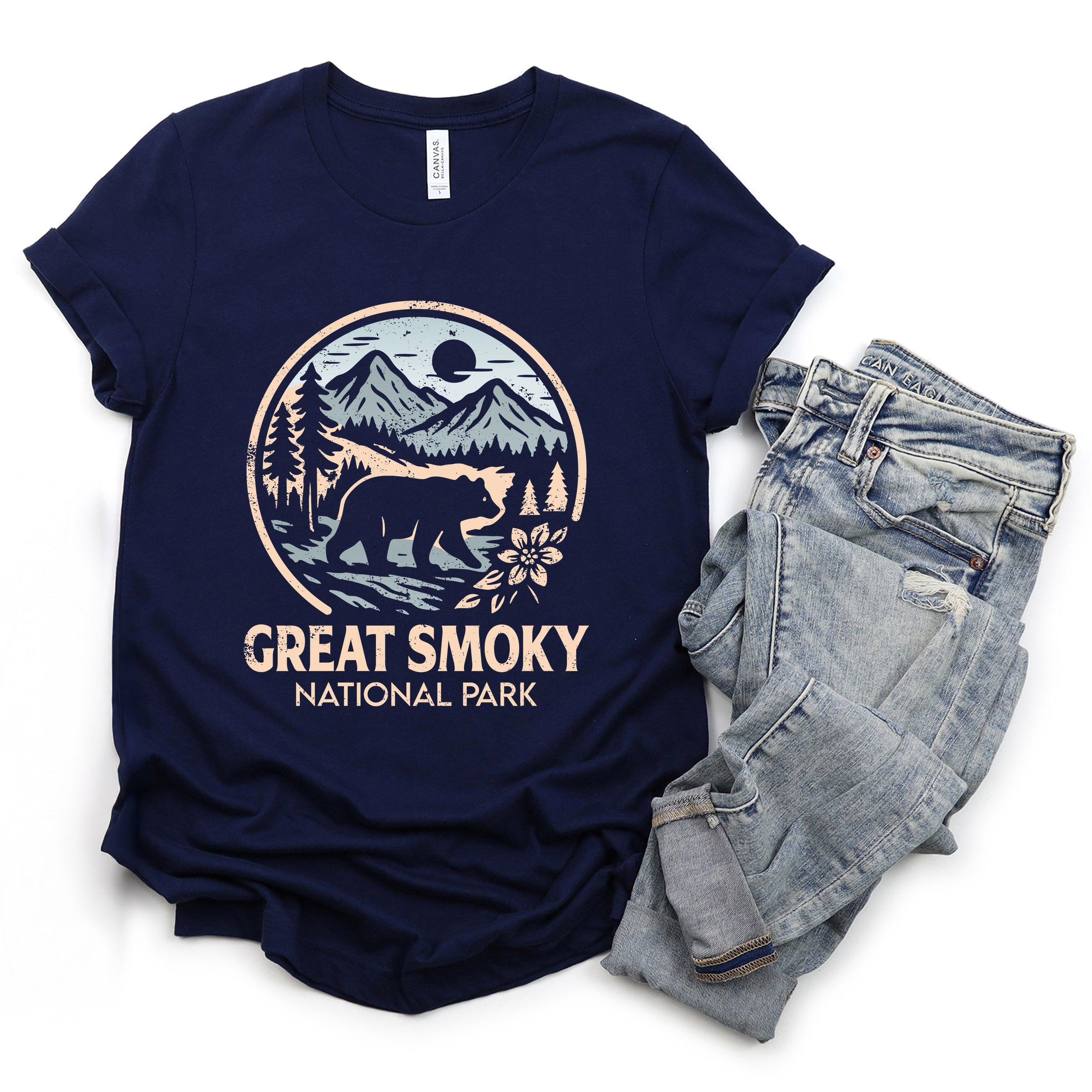 Great Smoky National Park Two-Toned Circle - Women's Short Sleeve Graphic T-Shirt