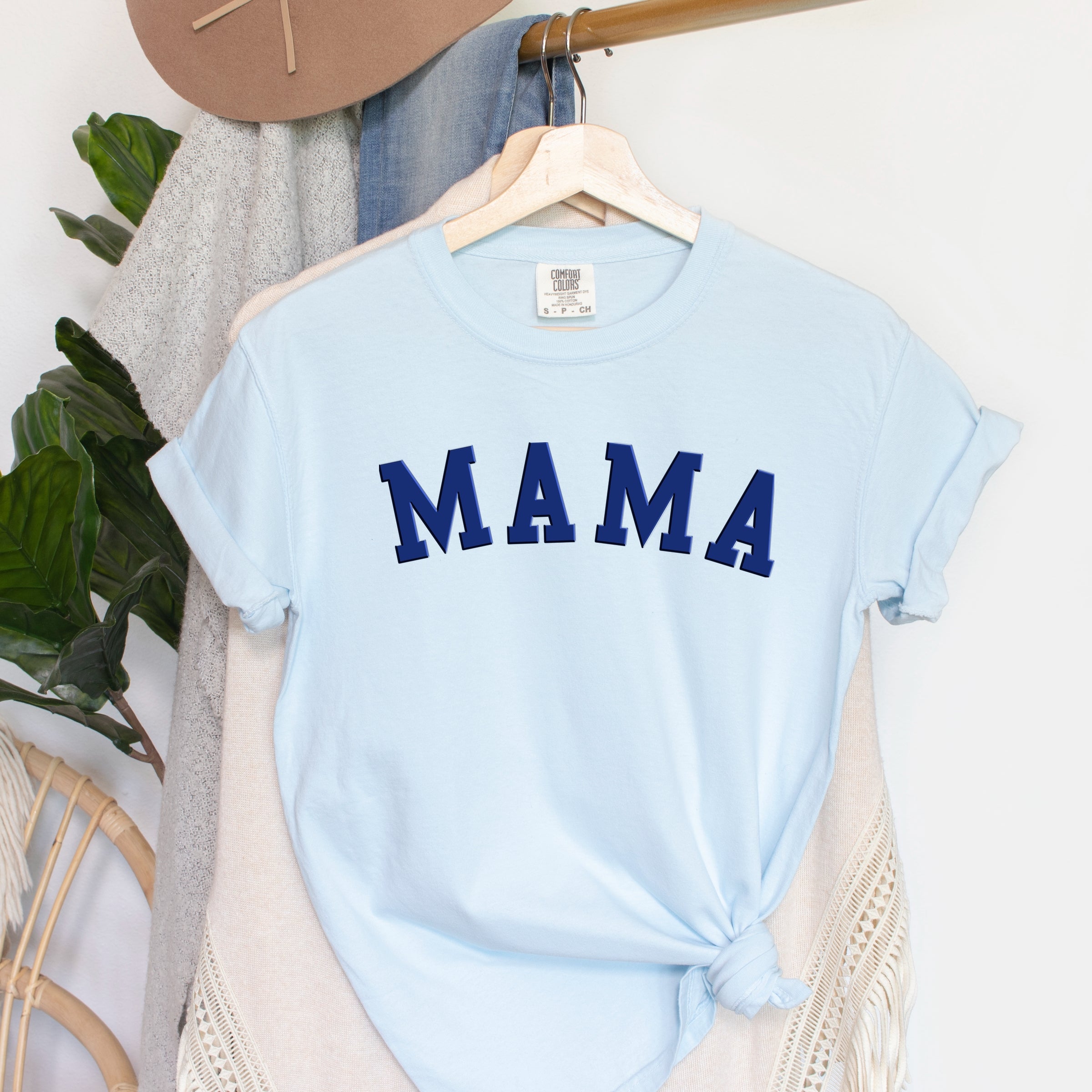 Mama Bold Puff Print - Women's Garment Dyed Graphic T-Shirt