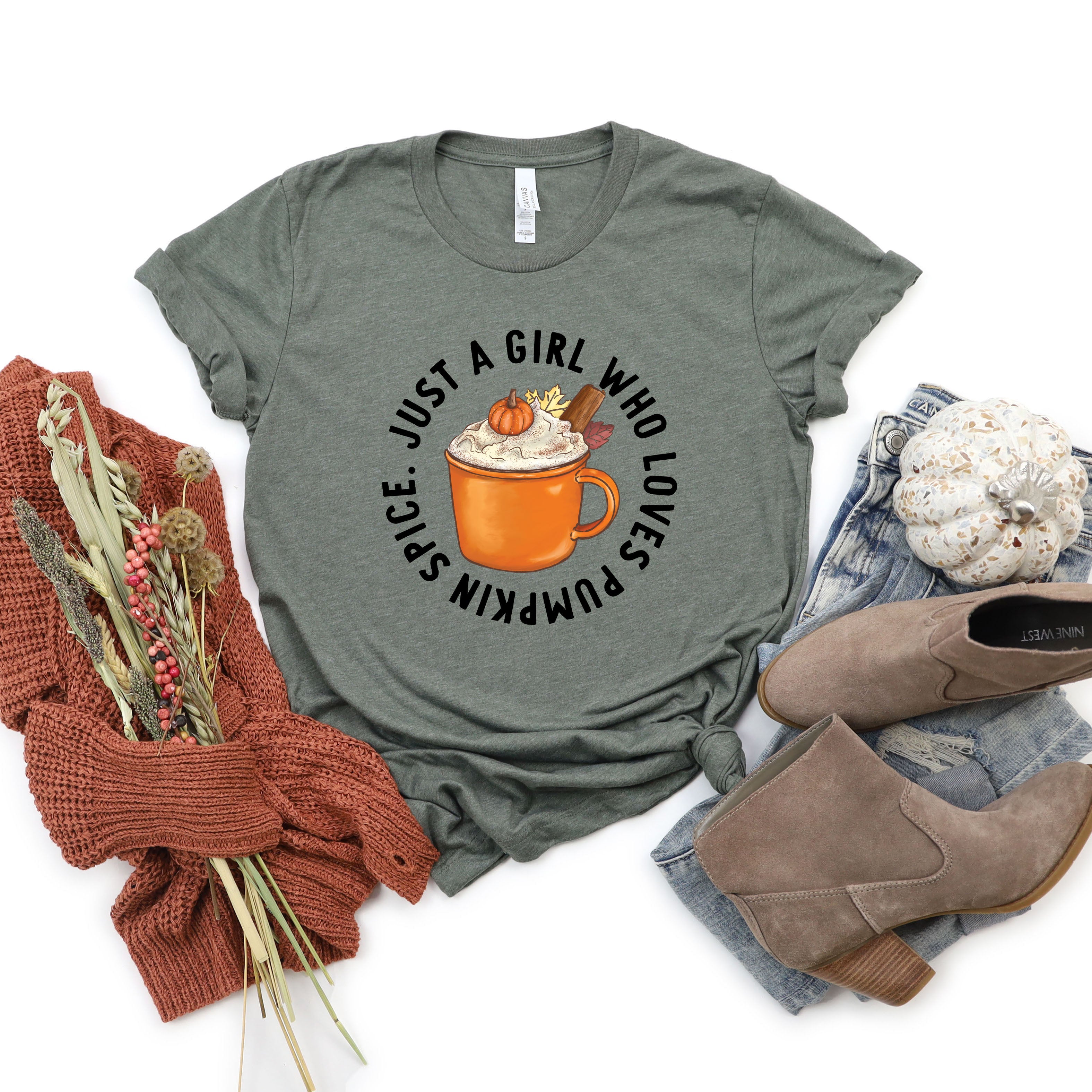 Loves Pumpkin Spice | Short Sleeve Graphic Tee