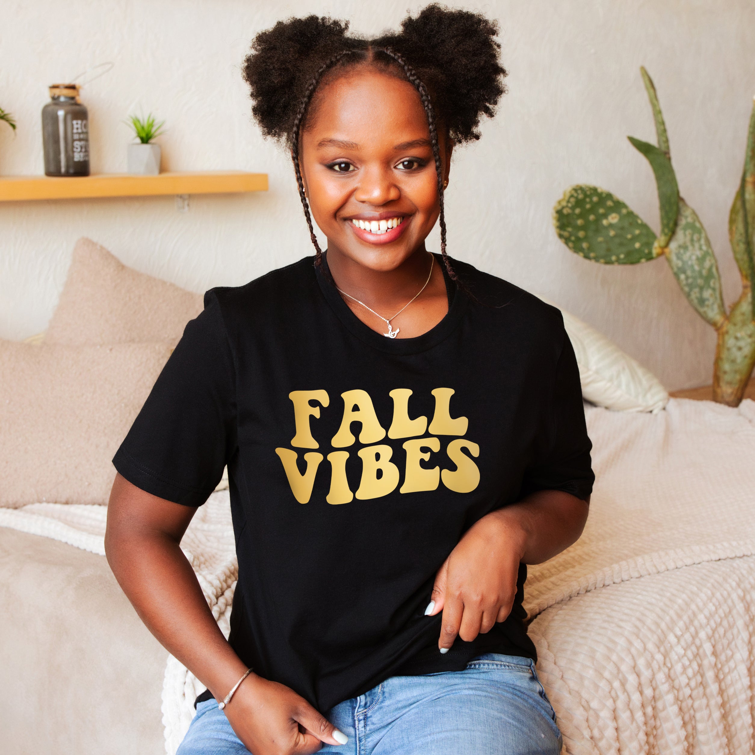 Fall Vibes Retro Puff Print | Short Sleeve Crew Neck