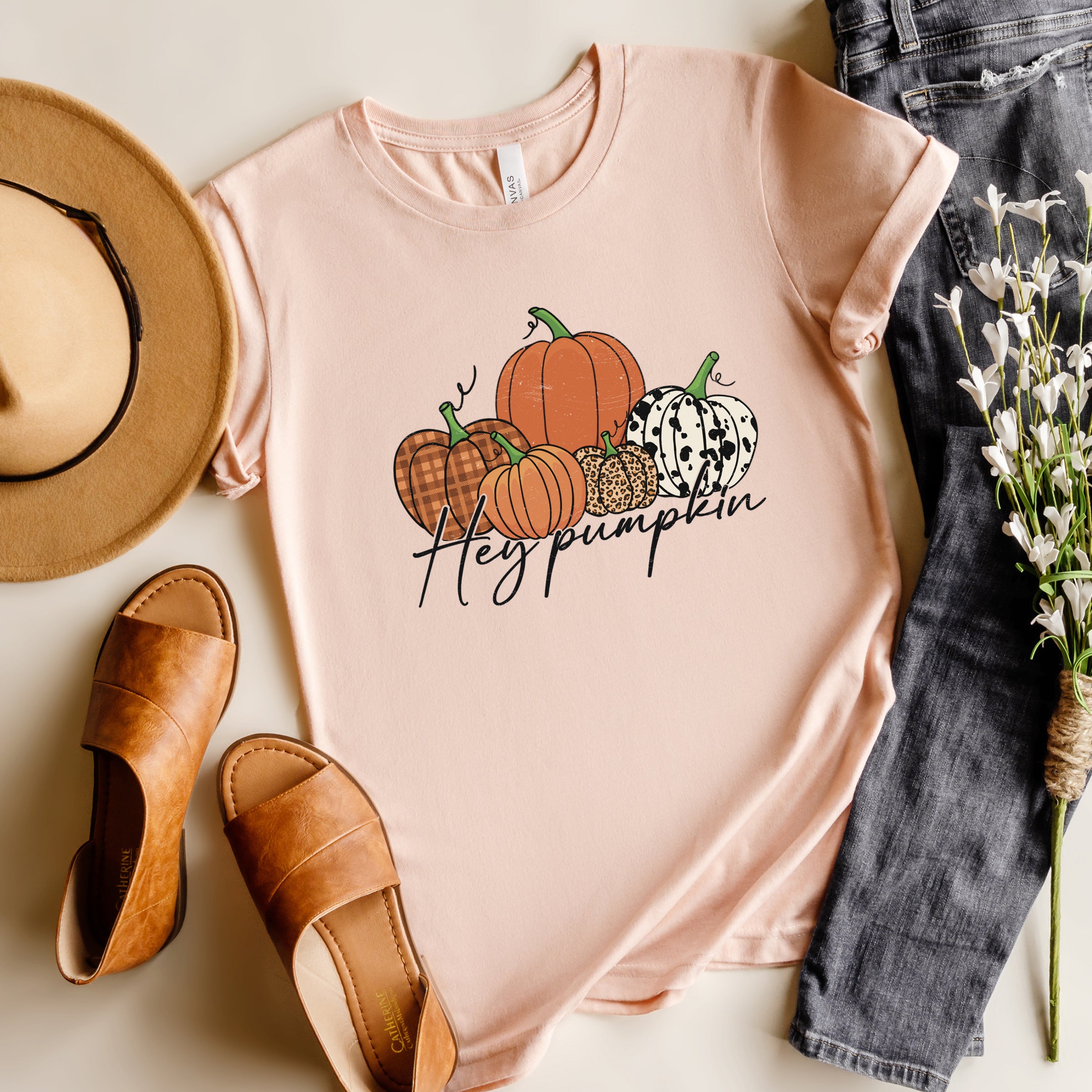 Hey Pumpkin Cursive | Short Sleeve Crewneck
