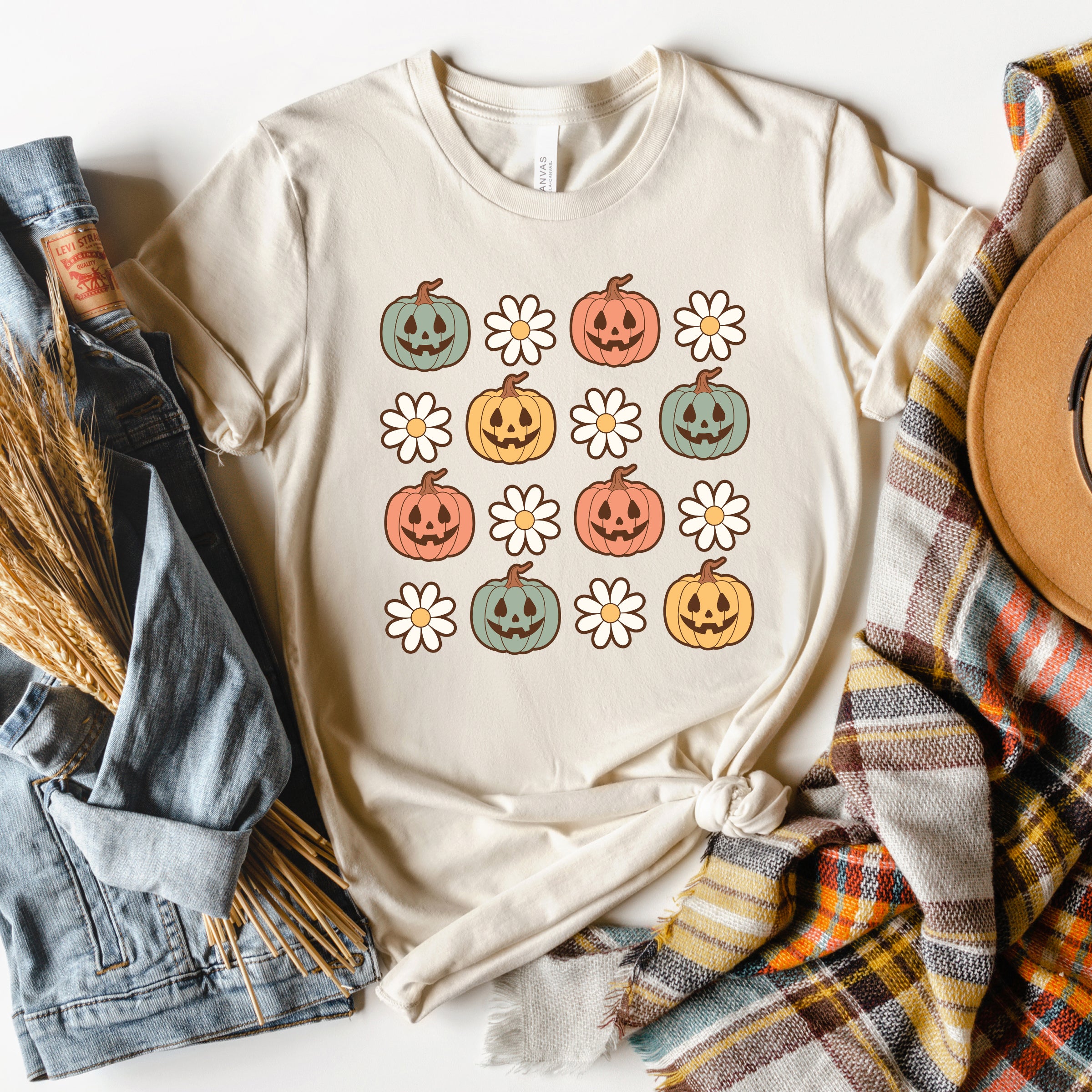 Pumpkin Daisies | Short Sleeve Crew Neck