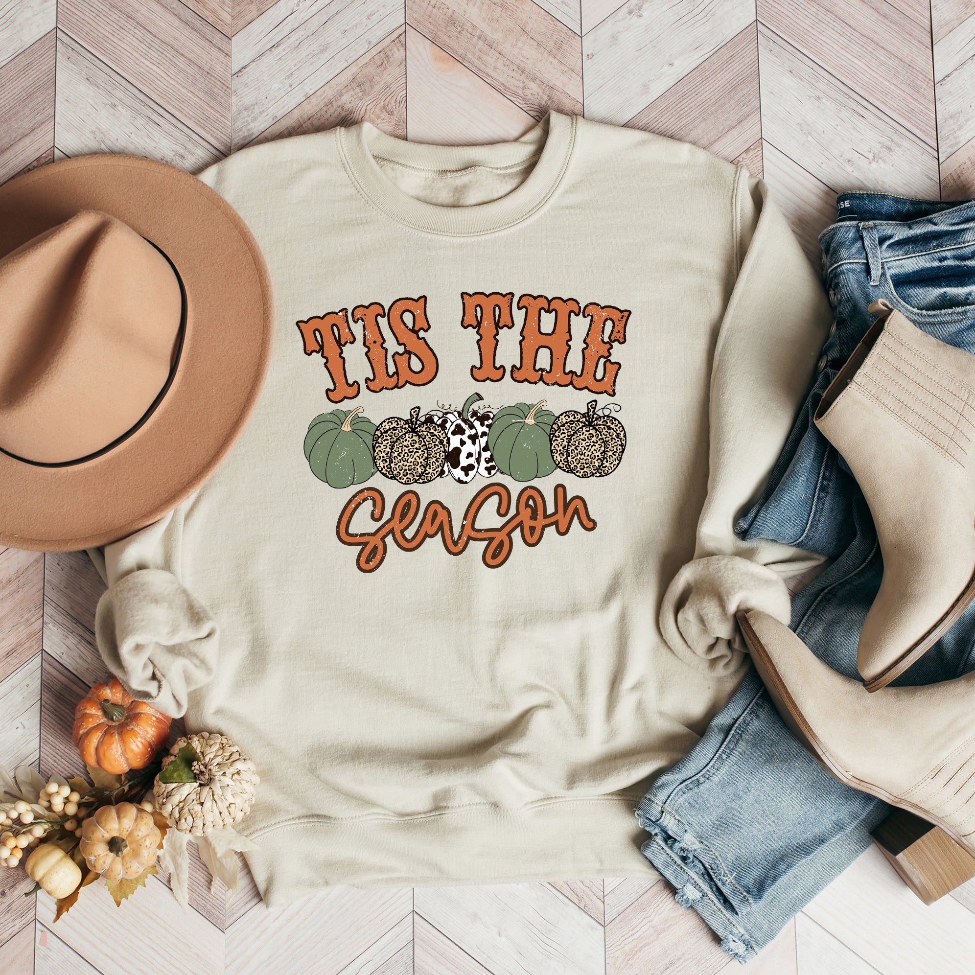 Tis The Season Leopard Pumpkins | Sweatshirt