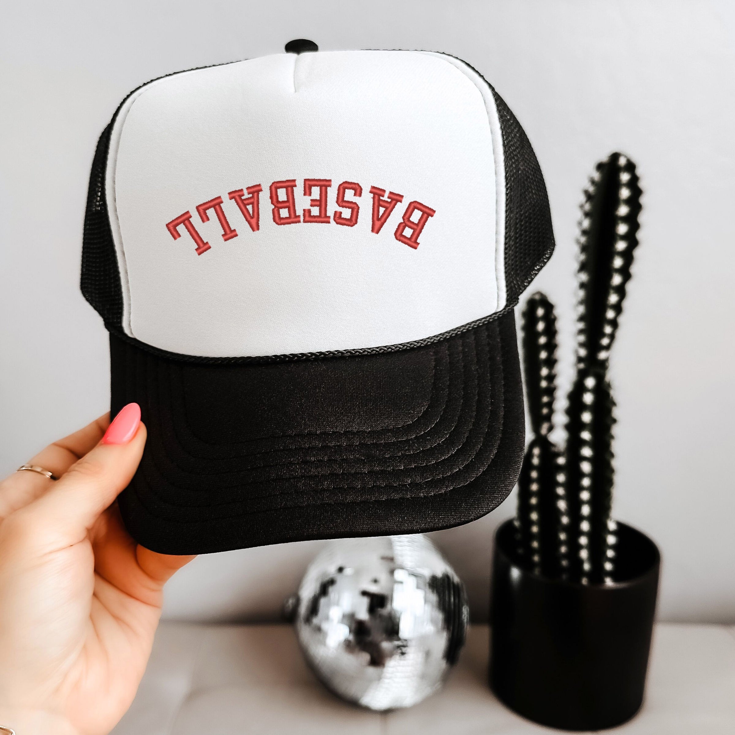 EMB1909RED_F-FTH White Black