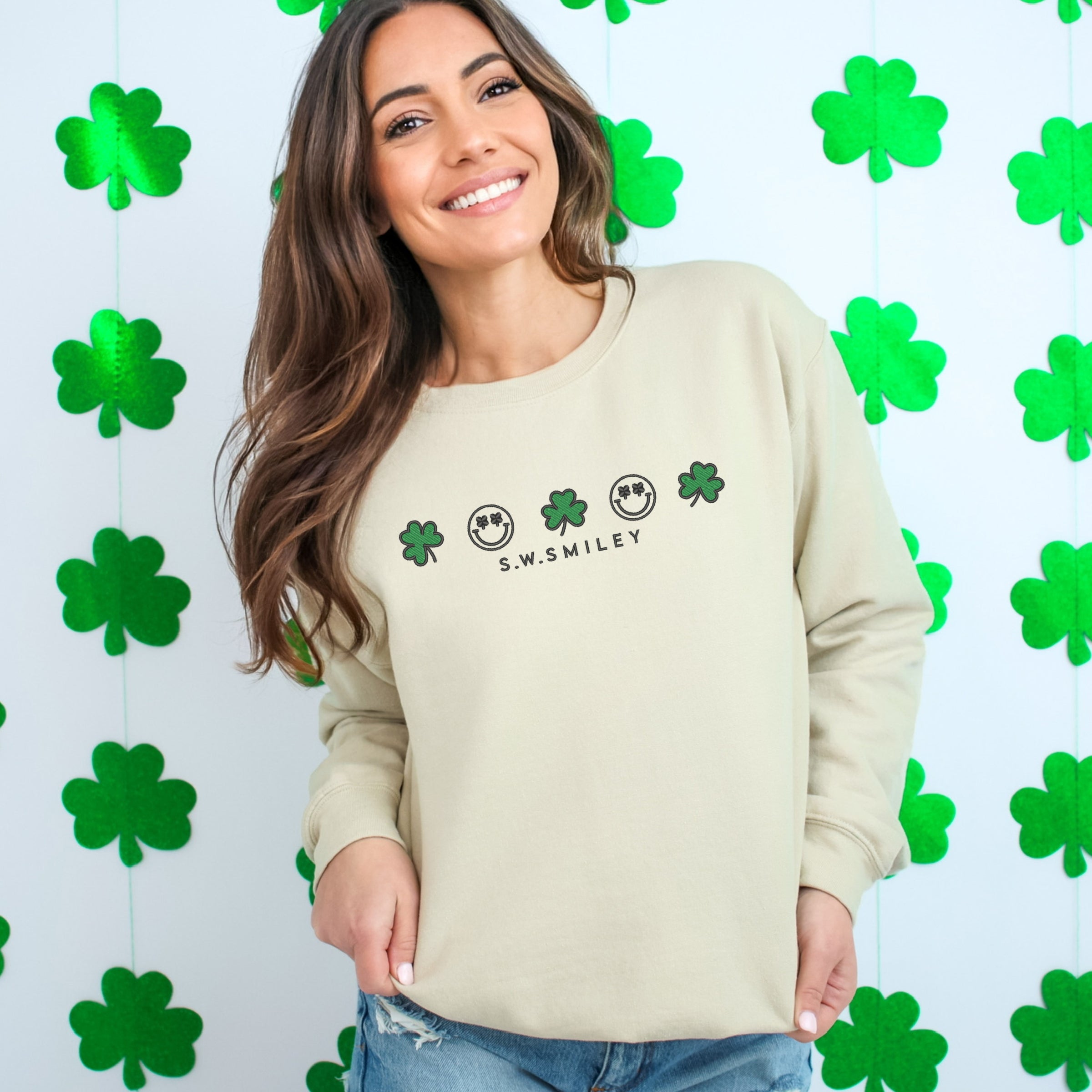 Embroidered S.W. Smiley Clovers Row - Women's Graphic Sweatshirt