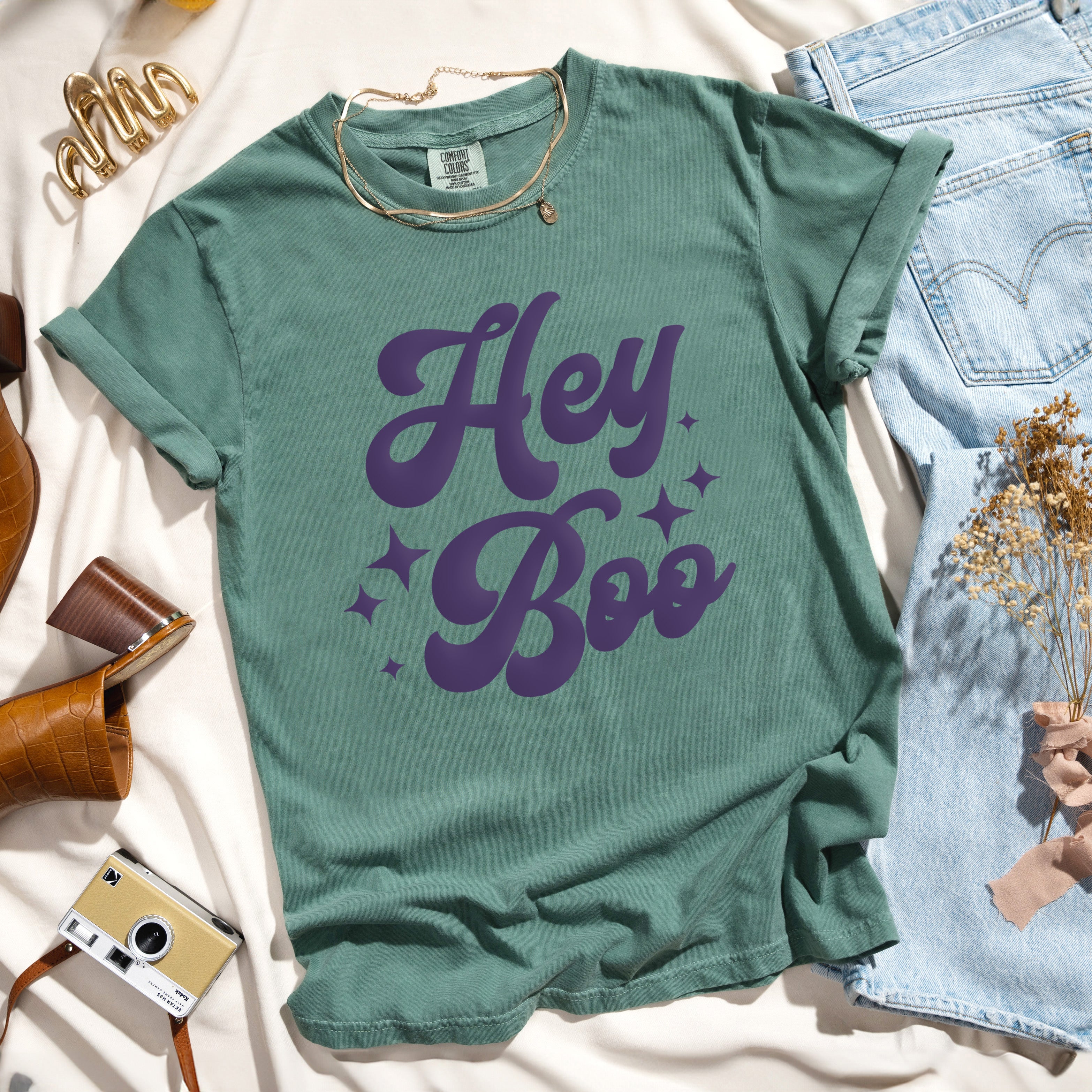 Hey Boo Stars Puff Print | Garment Dyed Tee