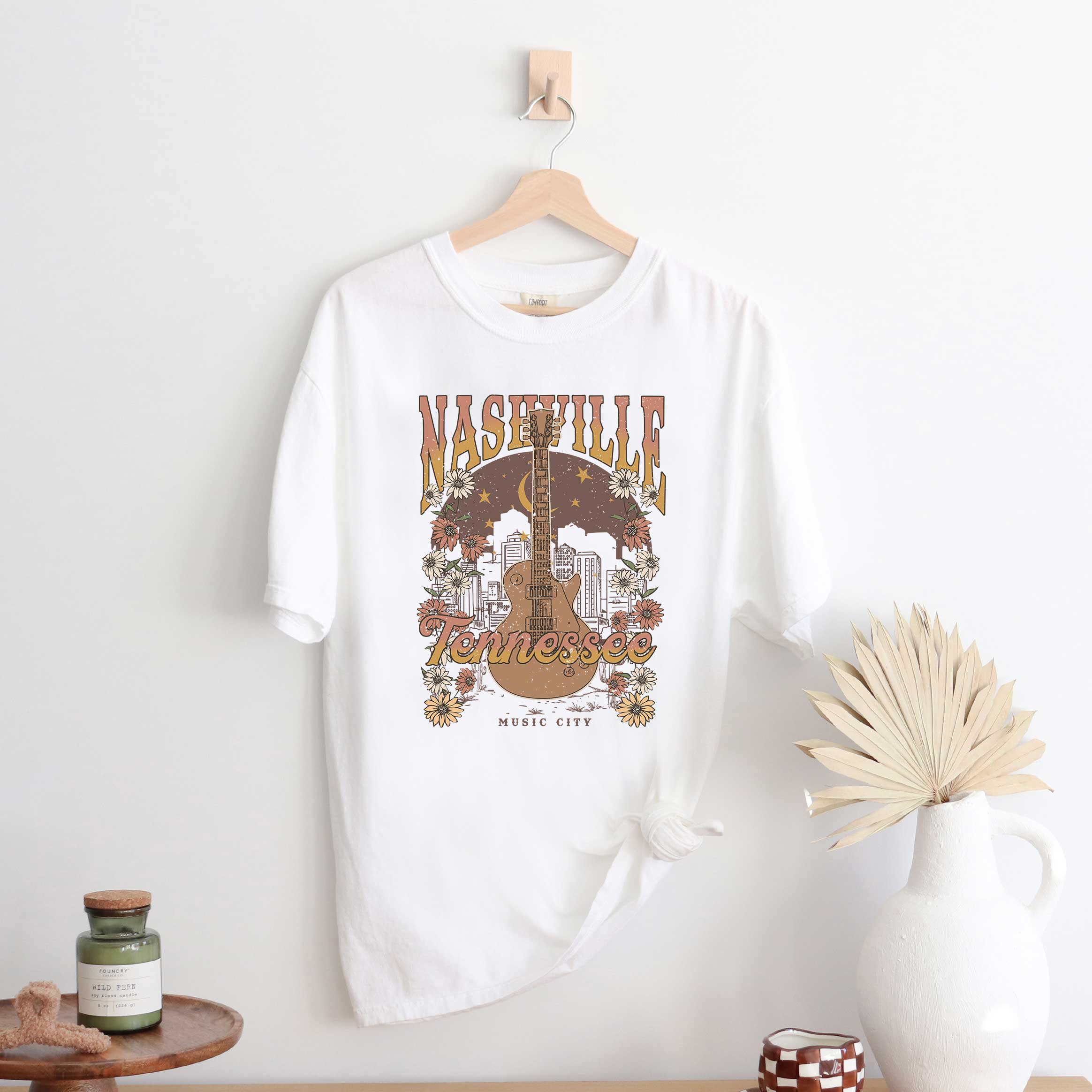 Nashville Tennessee Flowers | Garment Dyed Tee