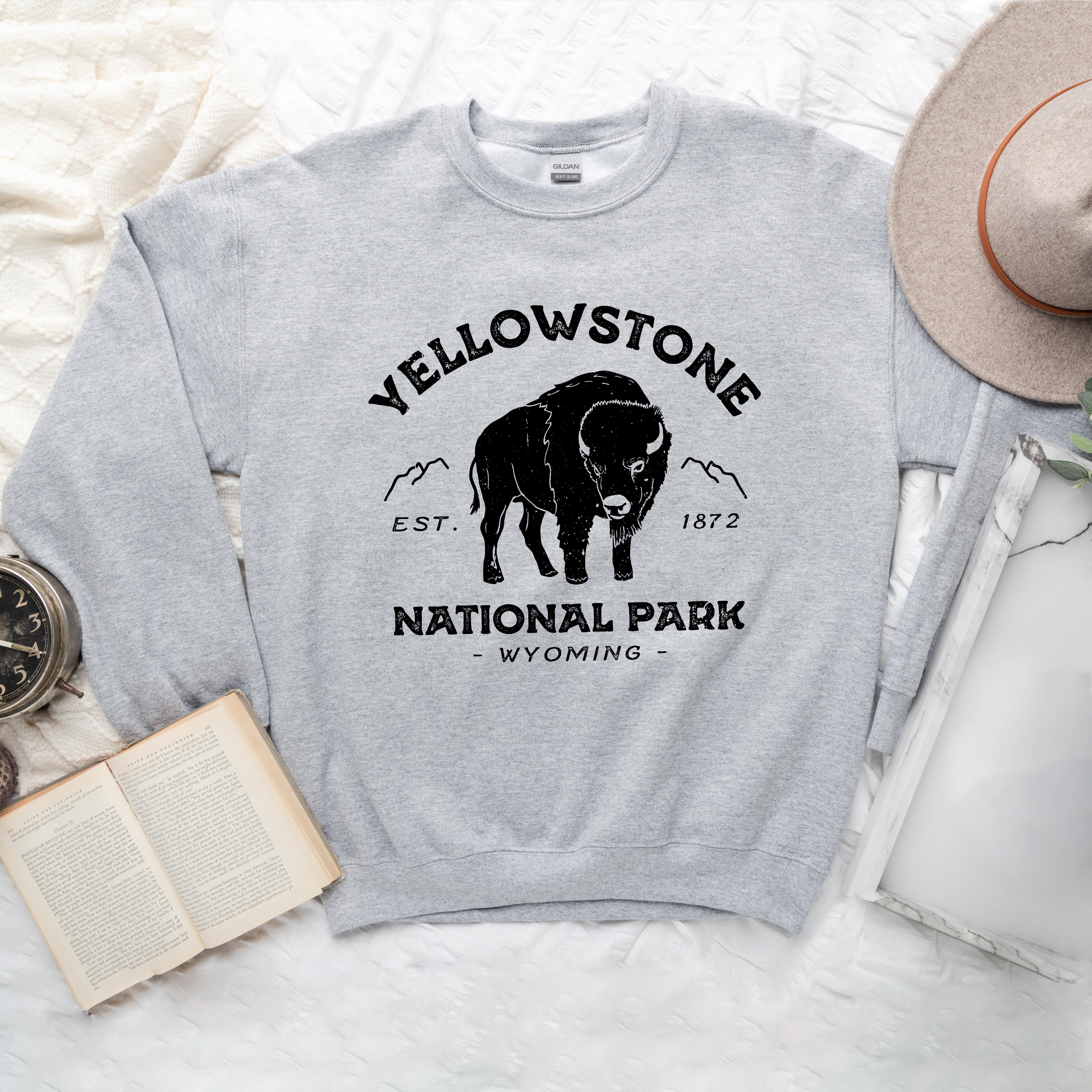 Vintage Yellowstone National Park | Sweatshirt