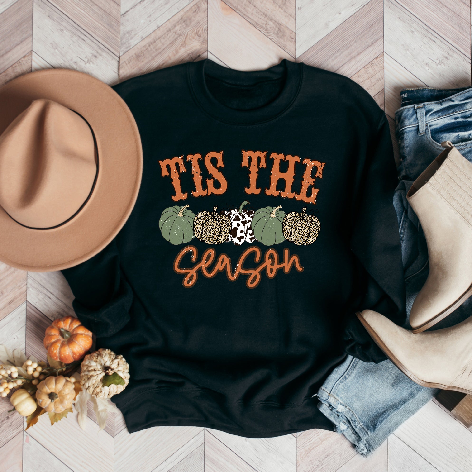 Tis The Season Leopard Pumpkins | Sweatshirt