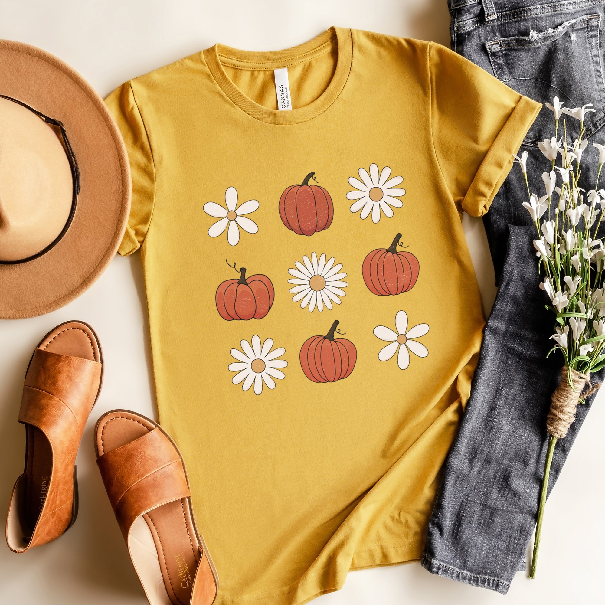 Pumpkin Daisy Checkered | Short Sleeve Crewneck