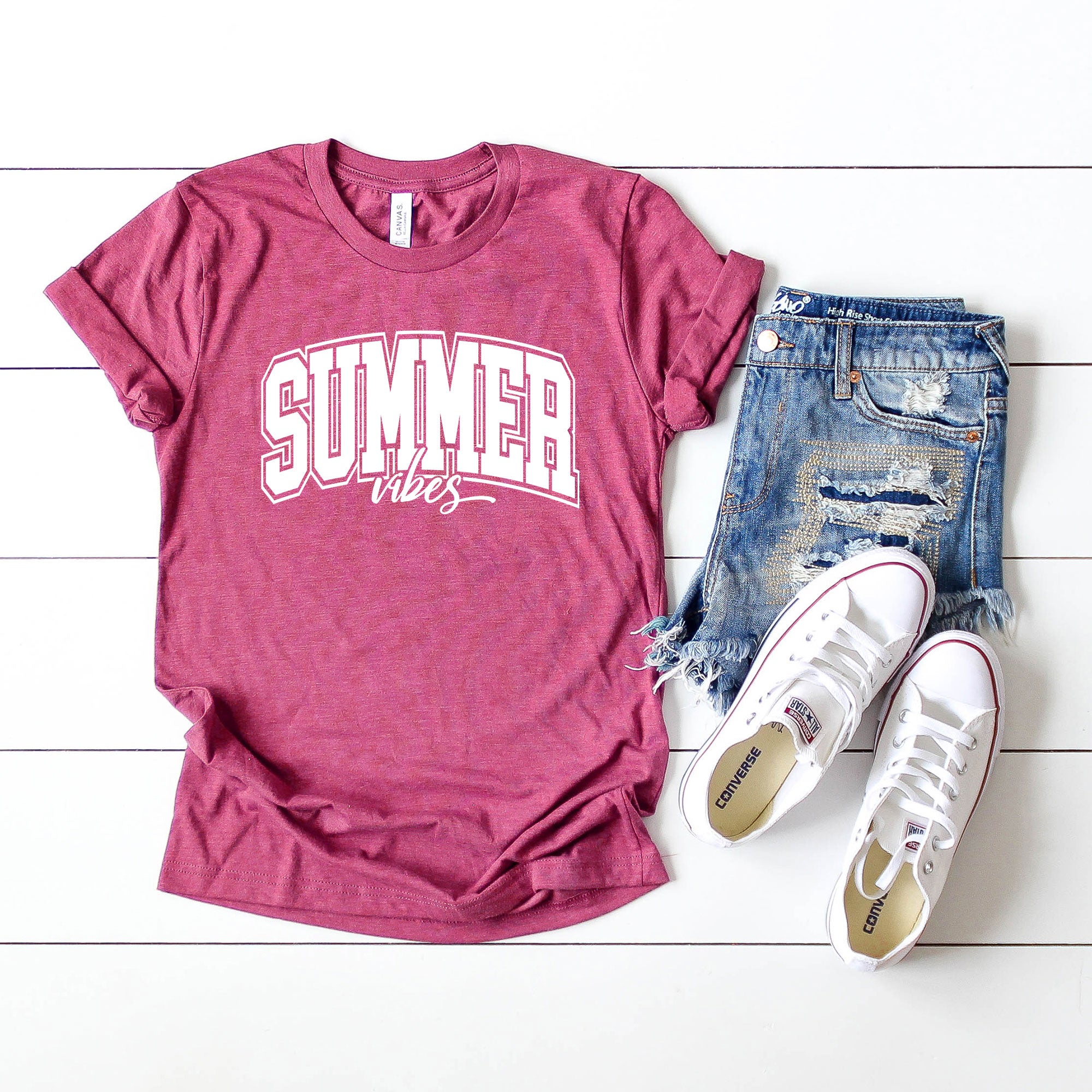 Varsity Summer Vibes Cursive | Short Sleeve Graphic Tee