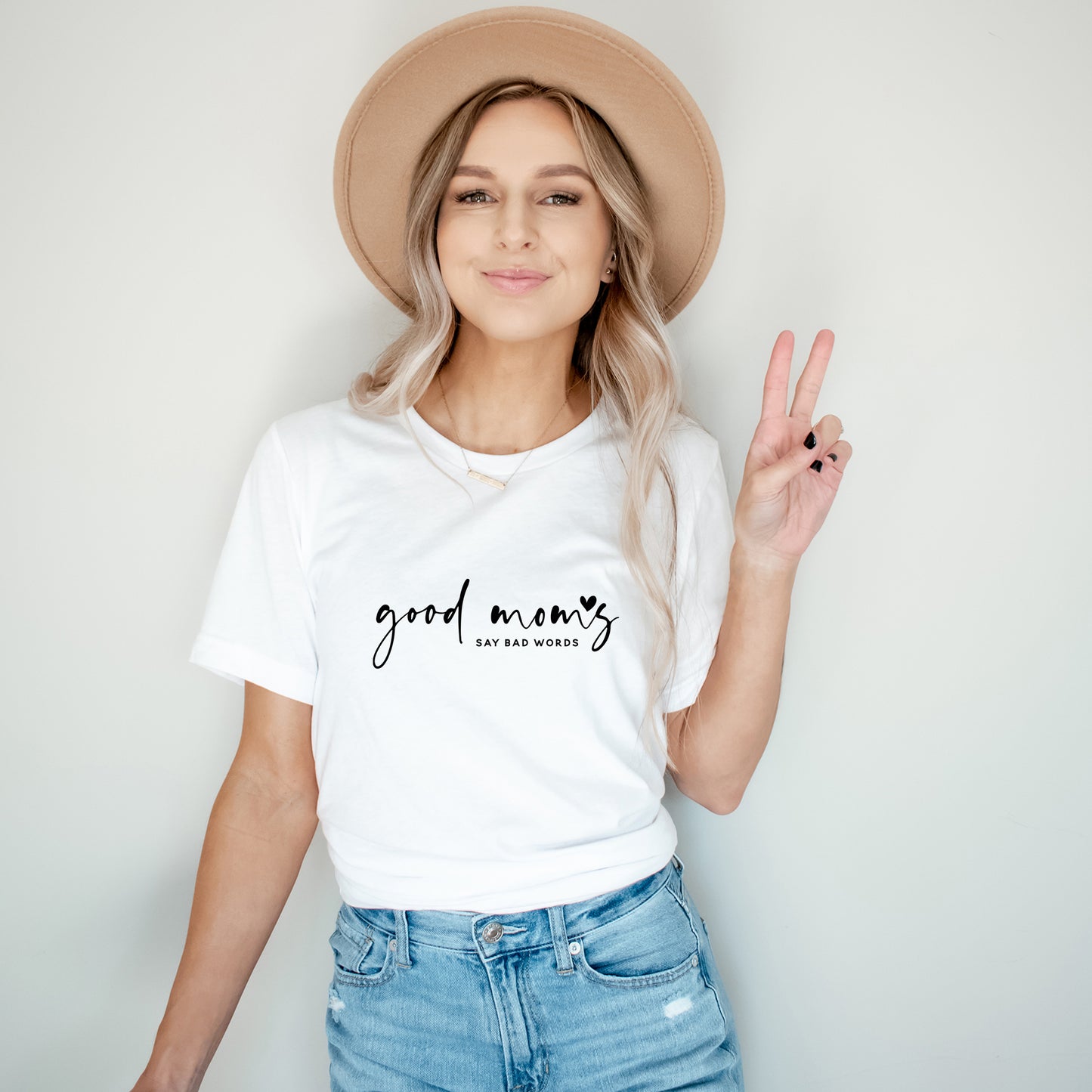 Good Mom's Say Bad Words Heart | Short Sleeve Graphic Tee