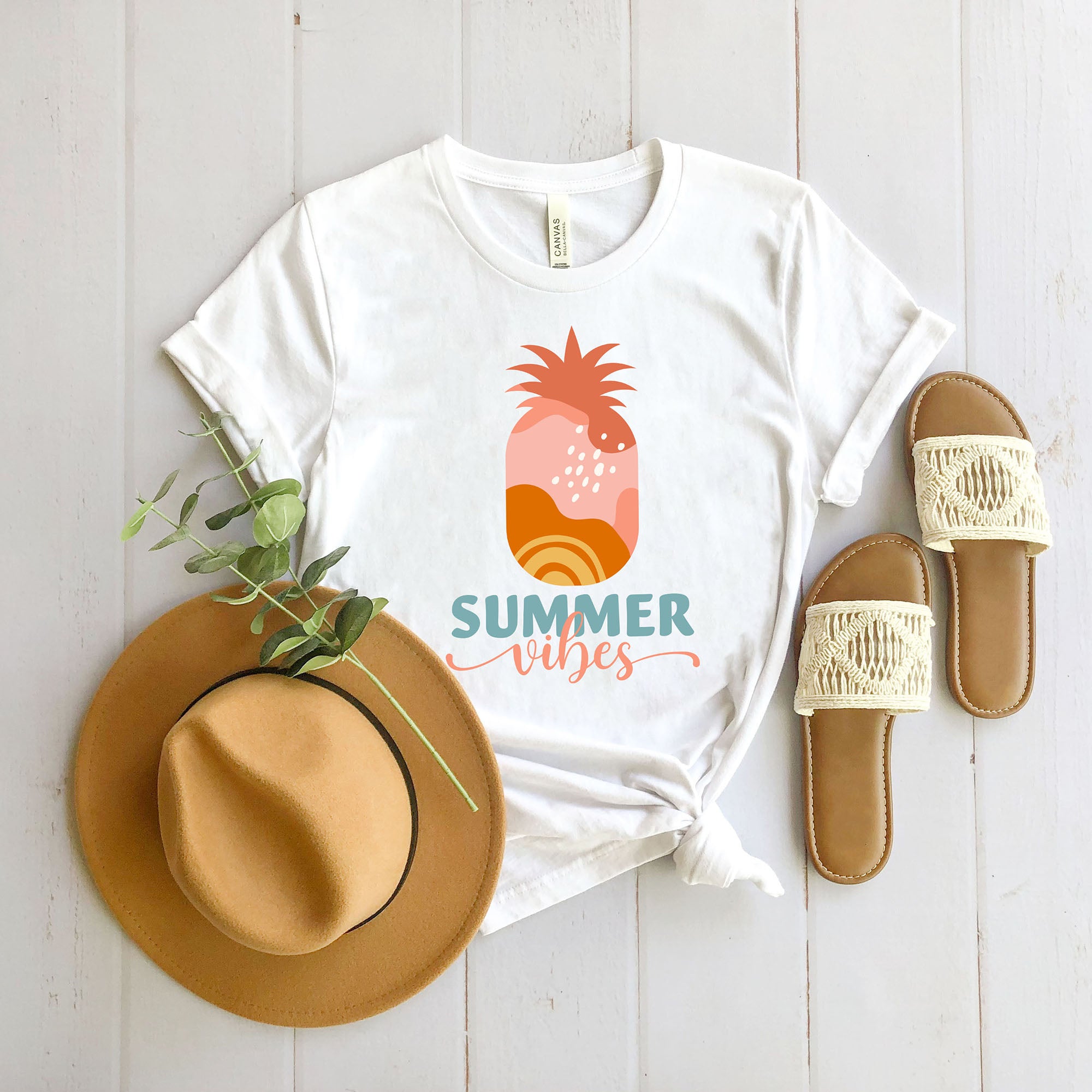 Boho Summer Vibes Pineapple | Short Sleeve Graphic Tee