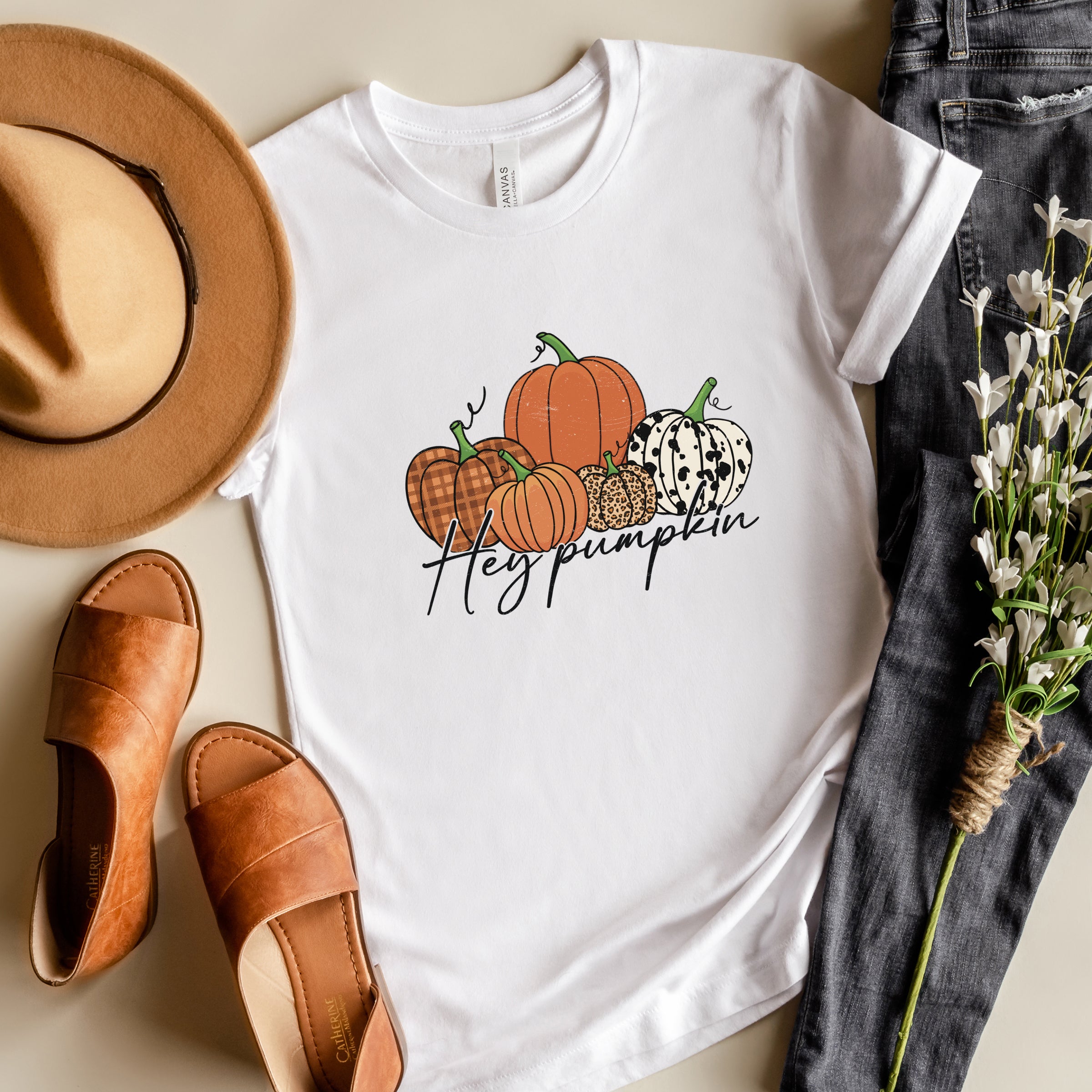 Hey Pumpkin Cursive | Short Sleeve Crewneck
