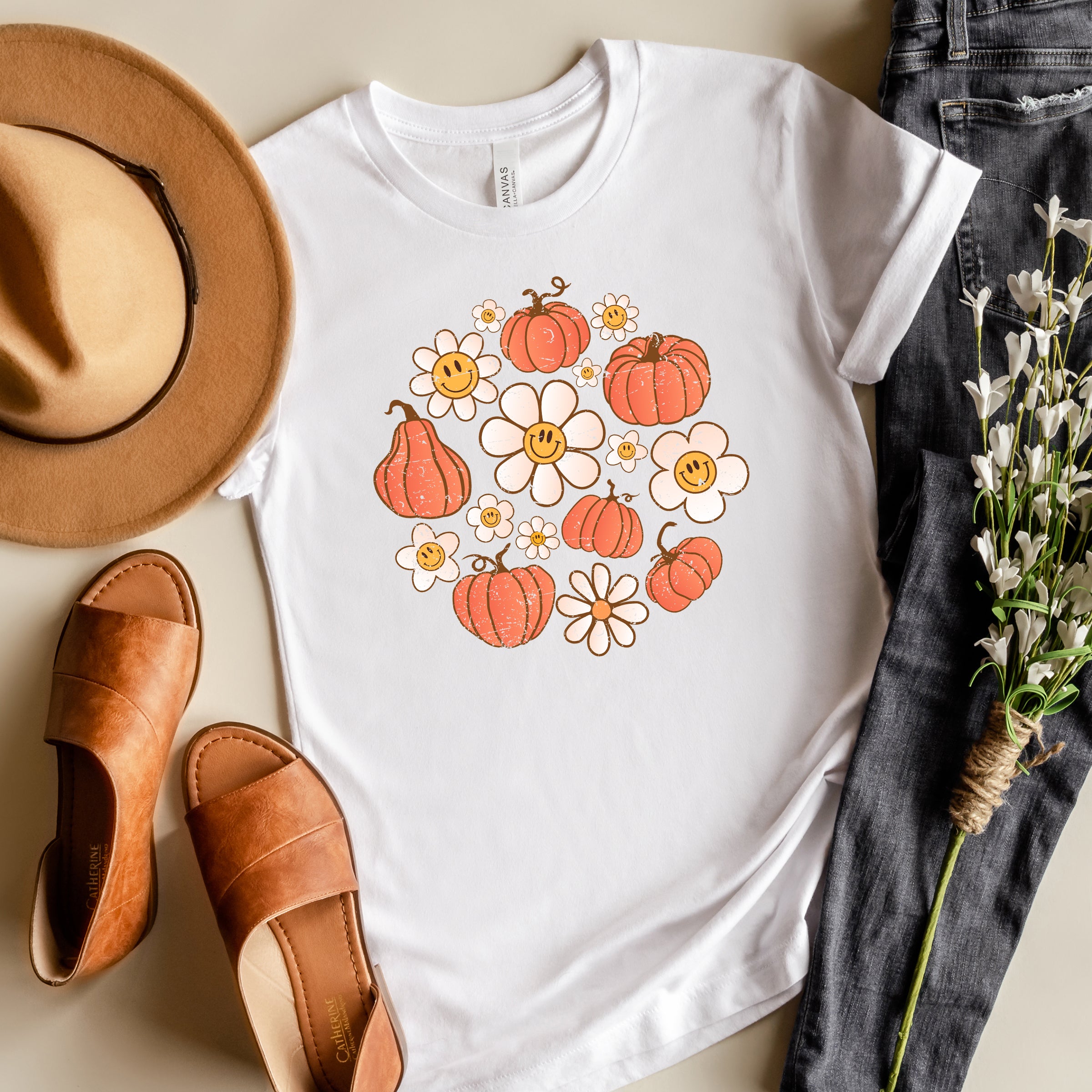 Circle Pumpkin Flowers | Short Sleeve Crew Neck