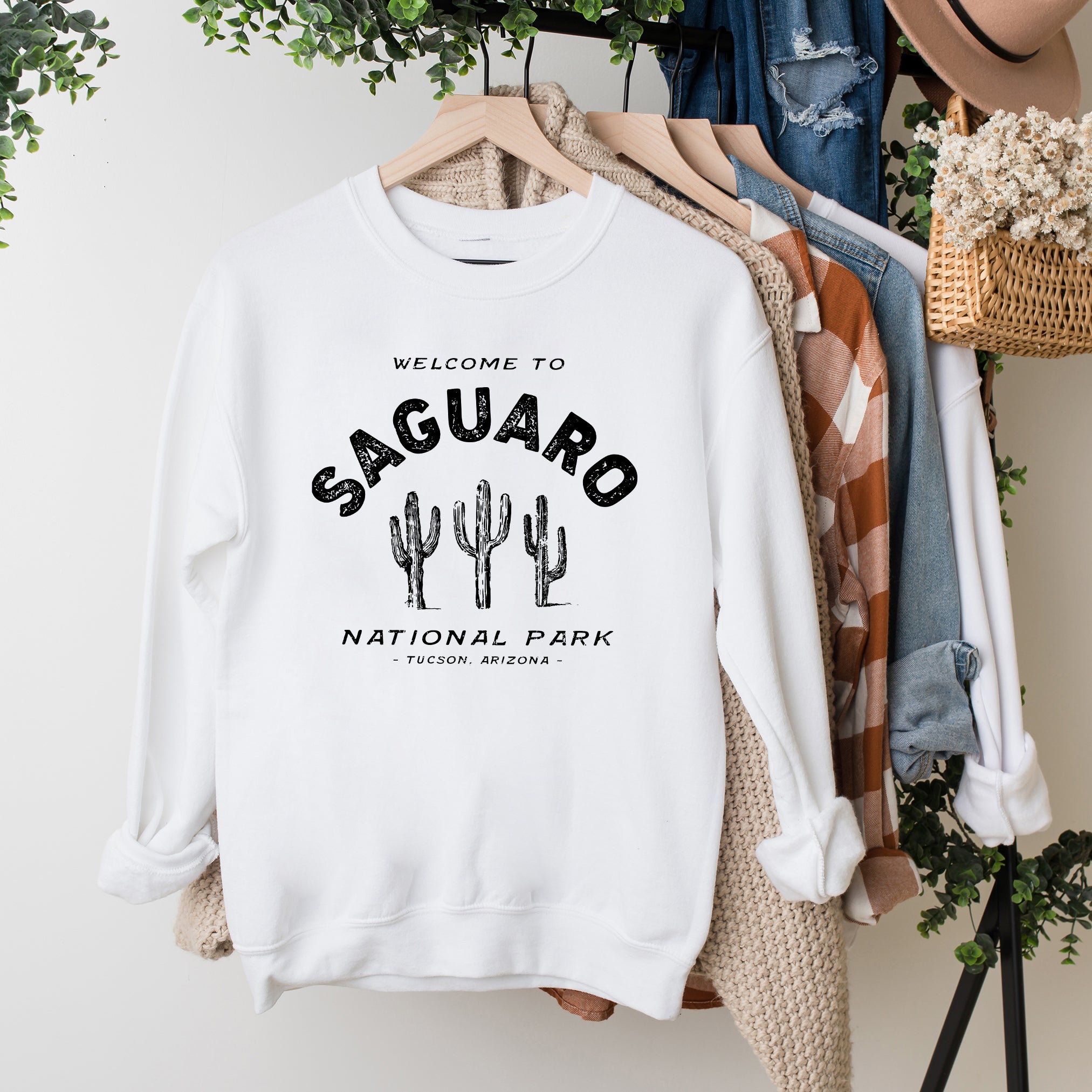 Vintage Saguaro National Park | Sweatshirt