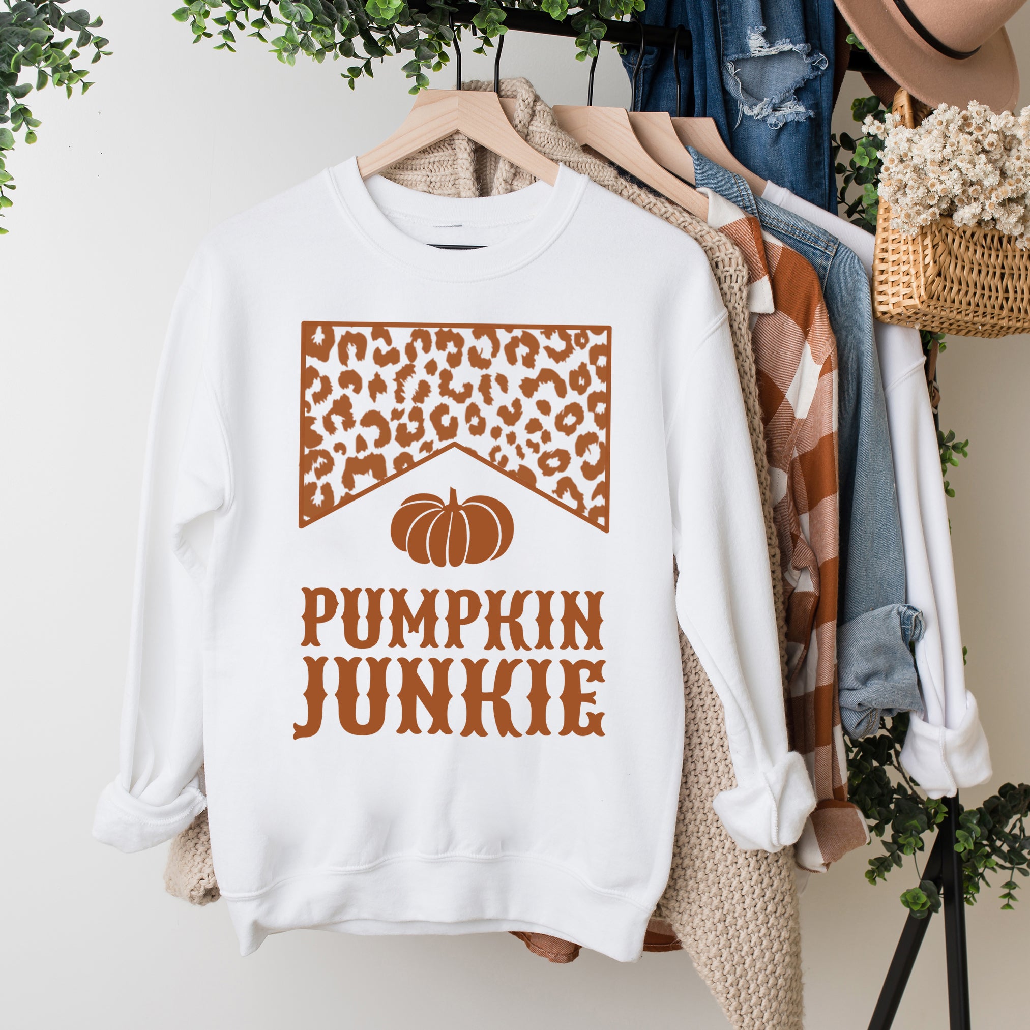 Leopard Pumpkin Junkie | Sweatshirt