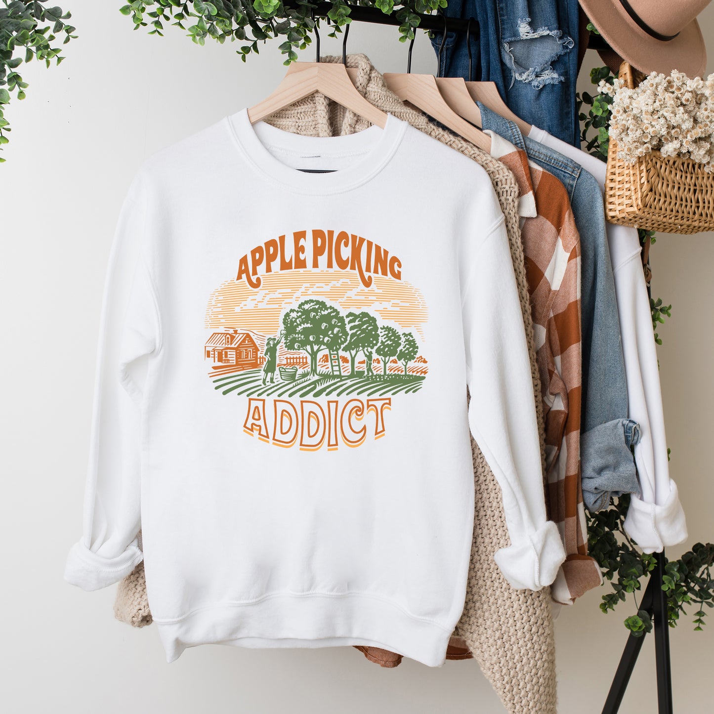 Apple Picking Addict | Sweatshirt