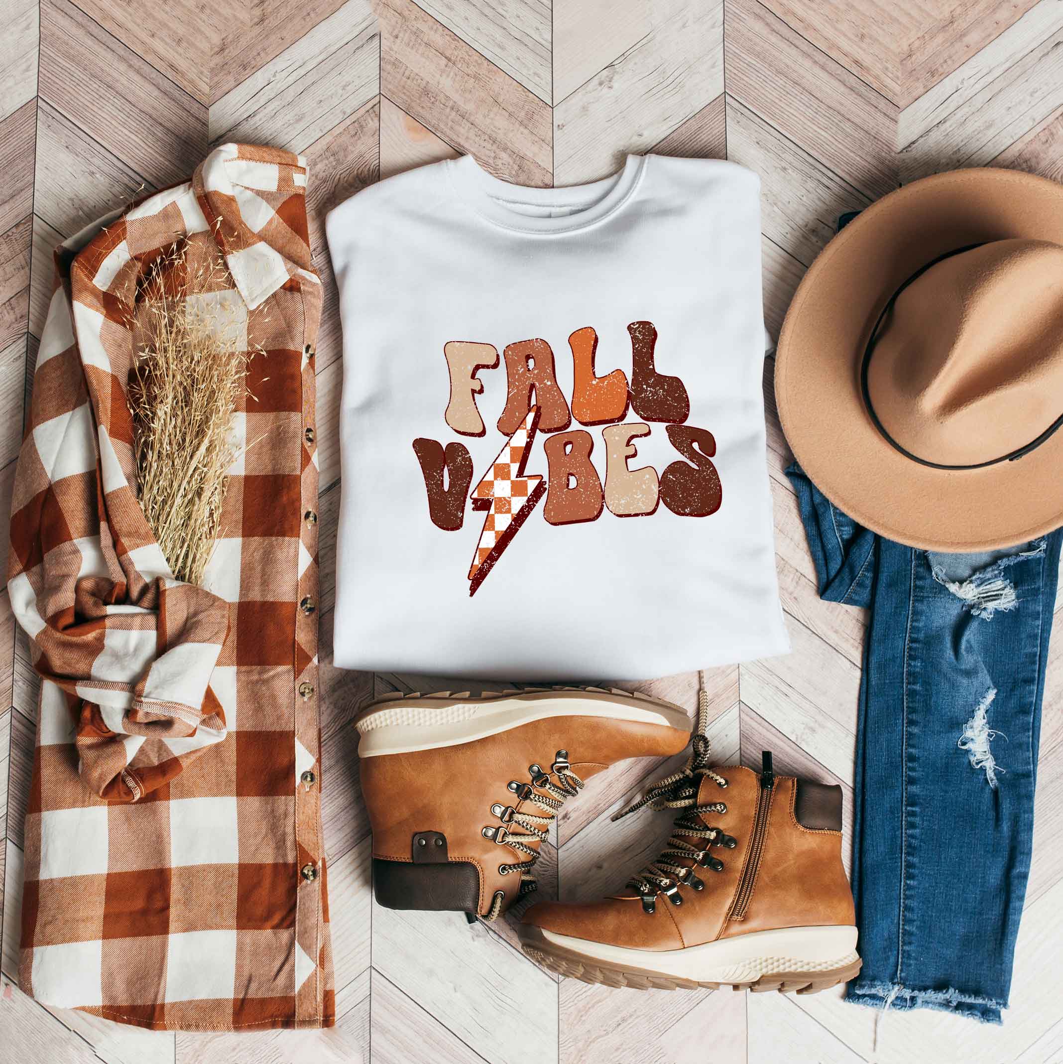 Retro Fall Vibes Wavy | Sweatshirt