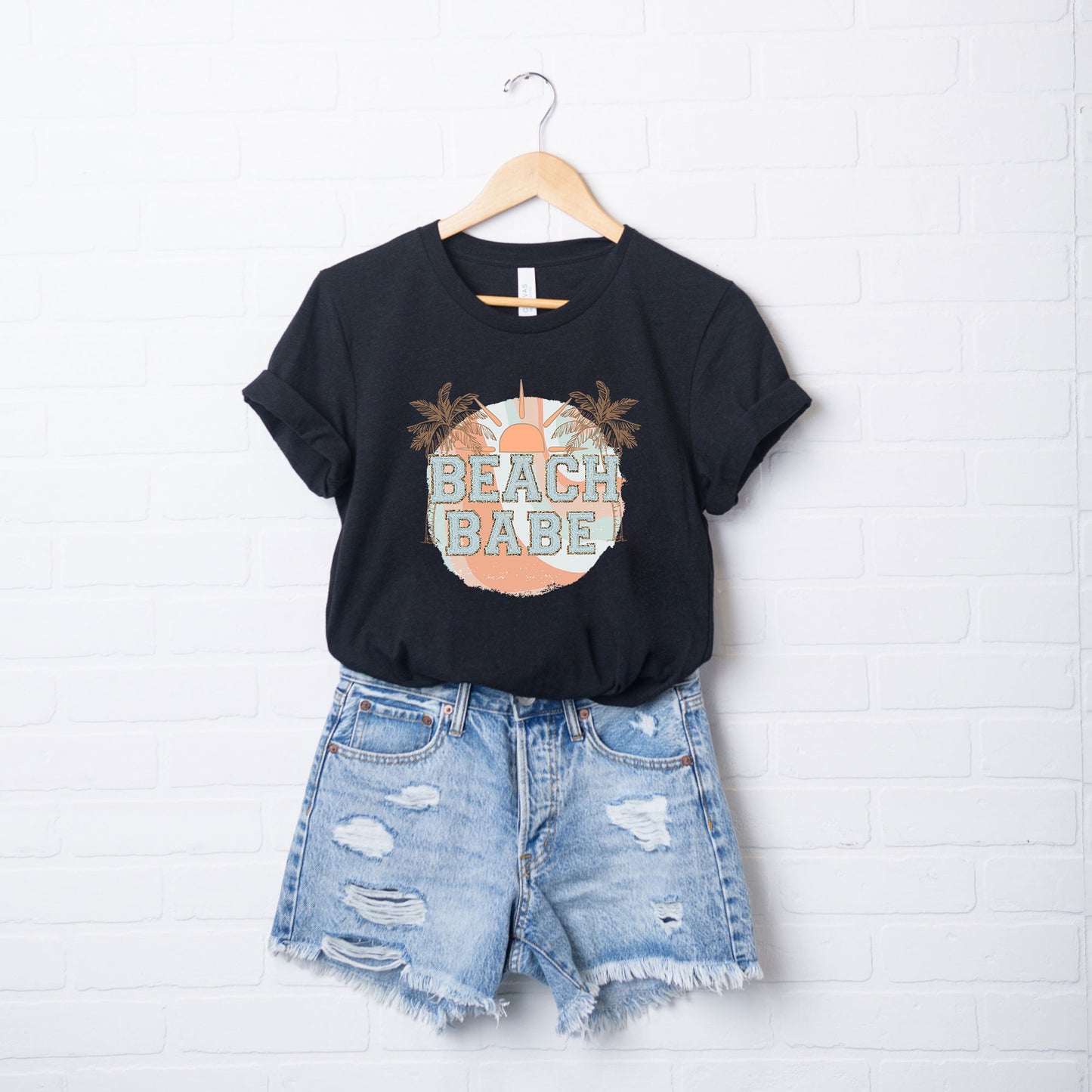 Beach Babe Circle | Short Sleeve Graphic Tee