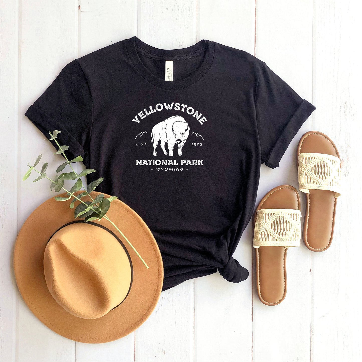 Vintage Yellowstone National Park | Short Sleeve Graphic Tee