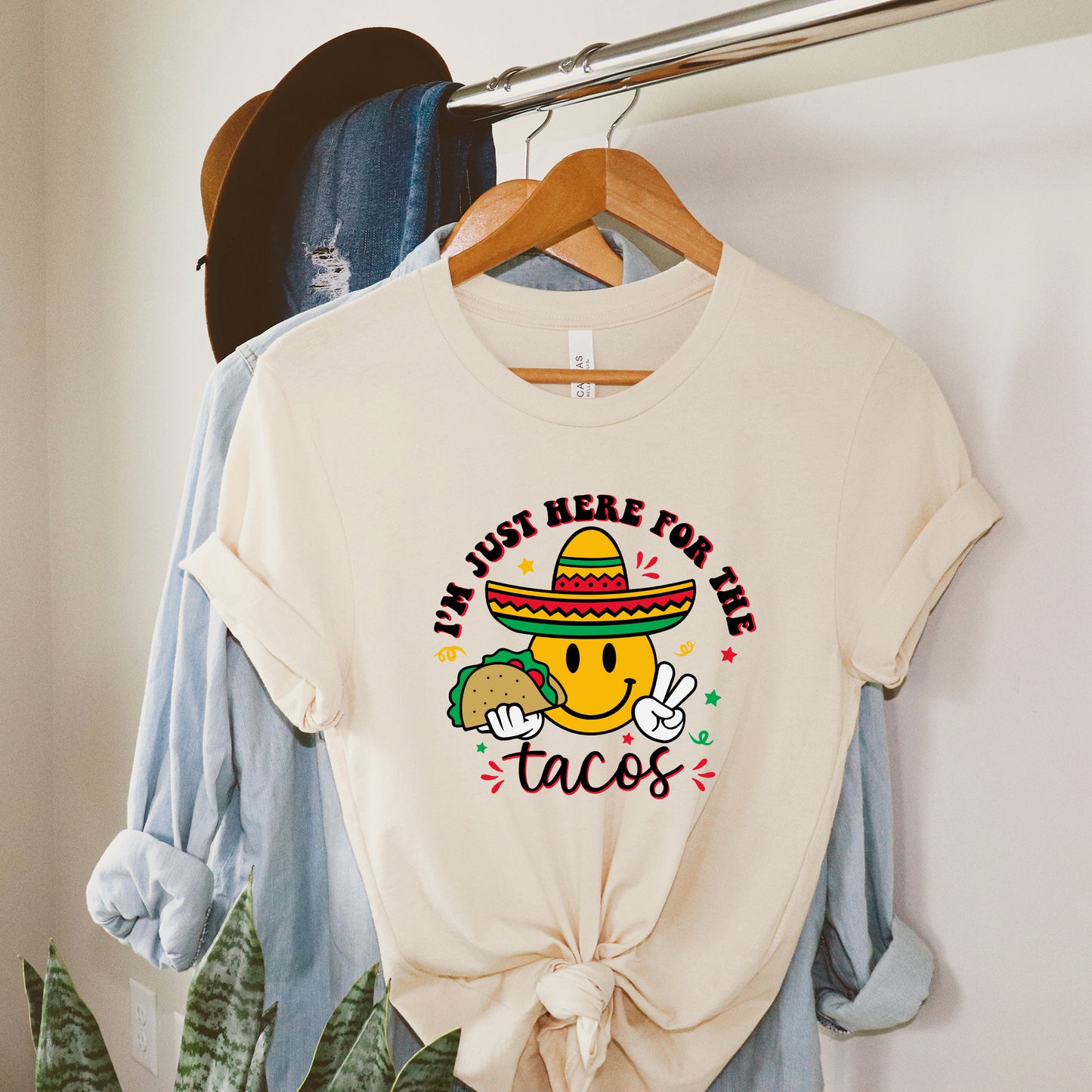 Here For The Tacos Smiley | Short Sleeve Graphic Tee