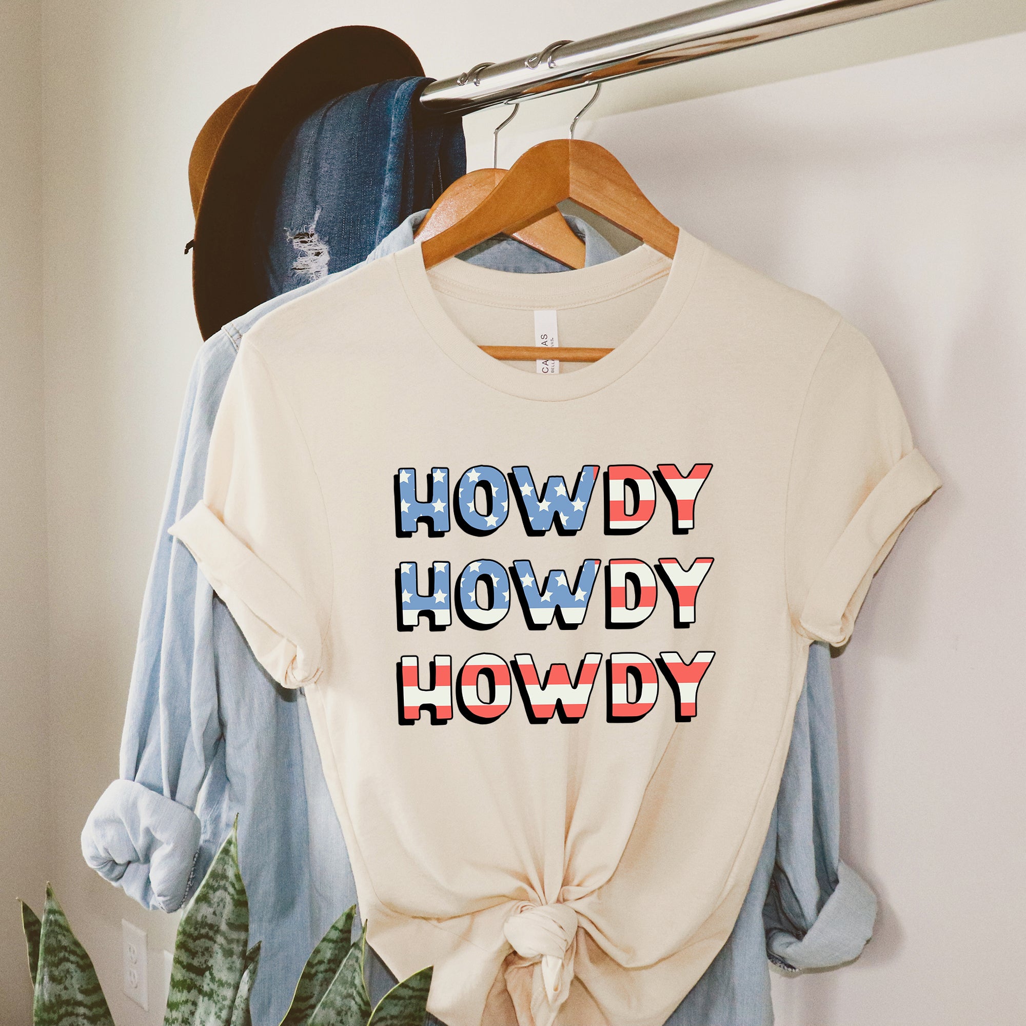 Howdy Flag Stacked | Short Sleeve Graphic Tee