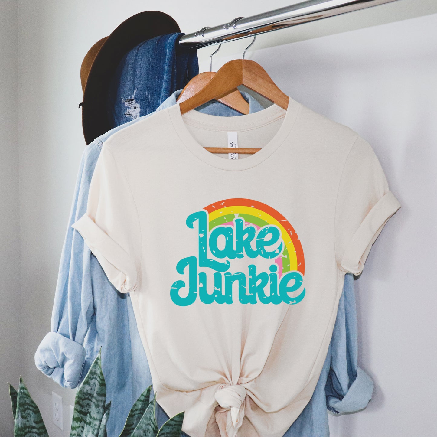 Lake Junkie Colorful | Short Sleeve Graphic Tee