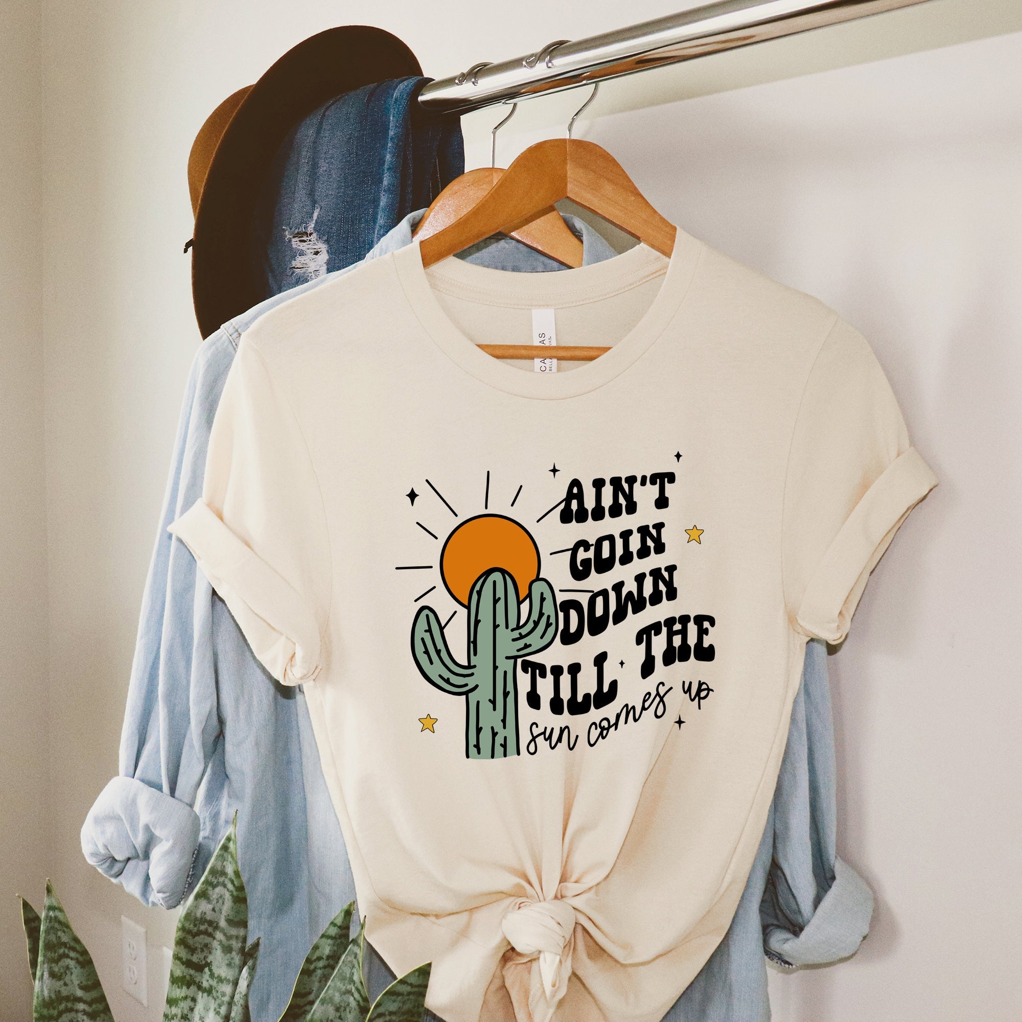 Ain't Goin Down Cactus | Short Sleeve Crewneck