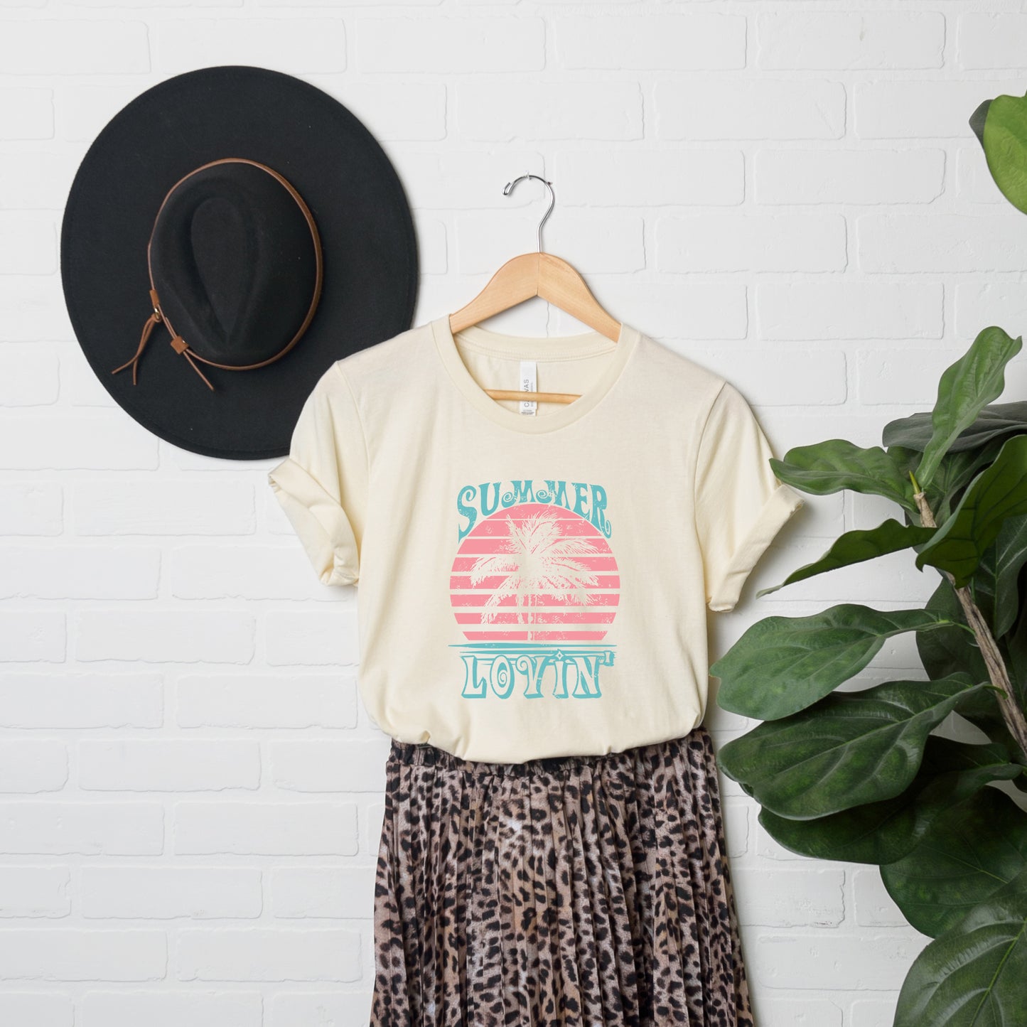 Summer Lovin' Colorful | Short Sleeve Graphic Tee