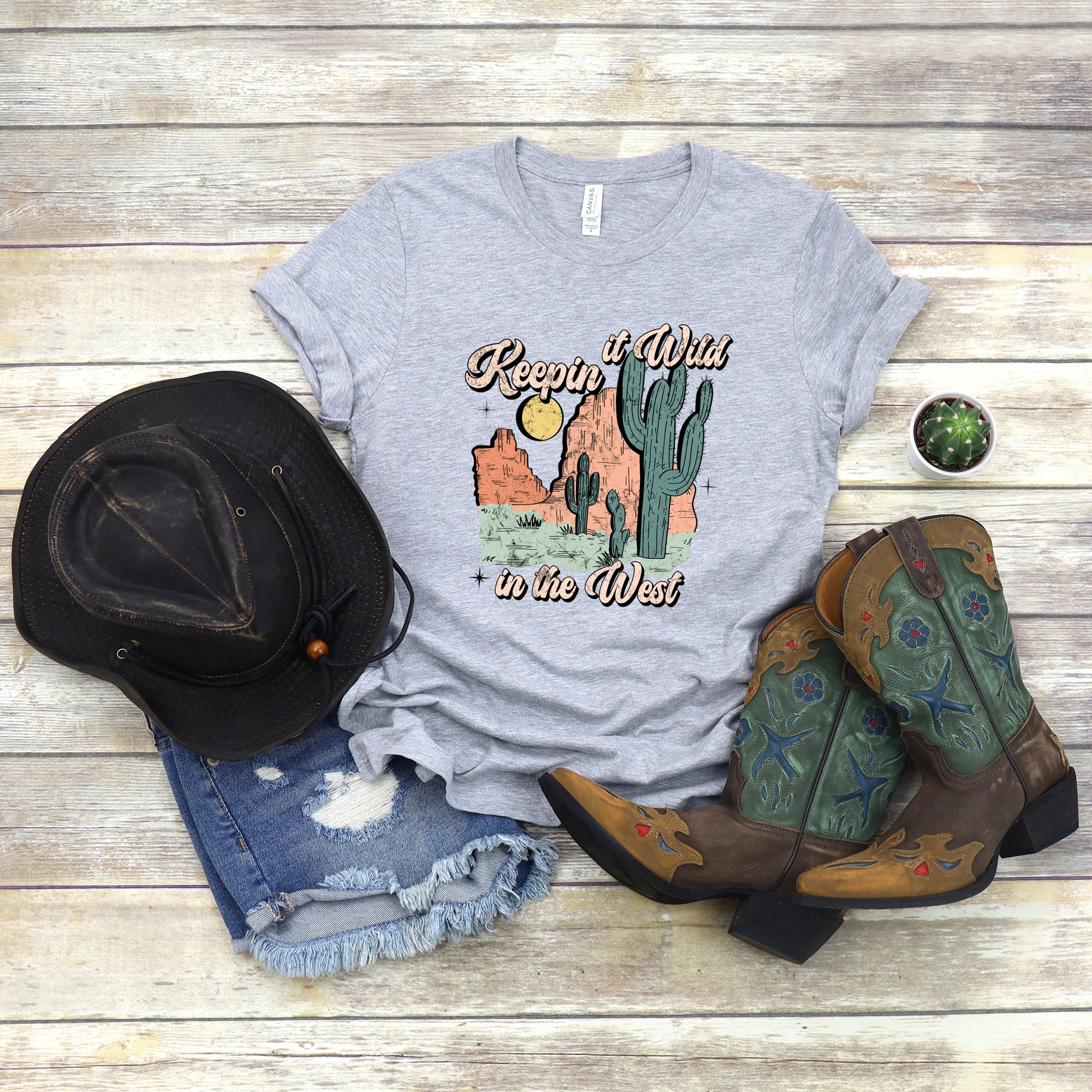 Keeping It Wild Colorful | Short Sleeve Graphic Tee