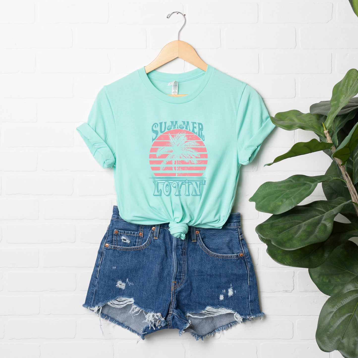Summer Lovin' Colorful | Short Sleeve Graphic Tee