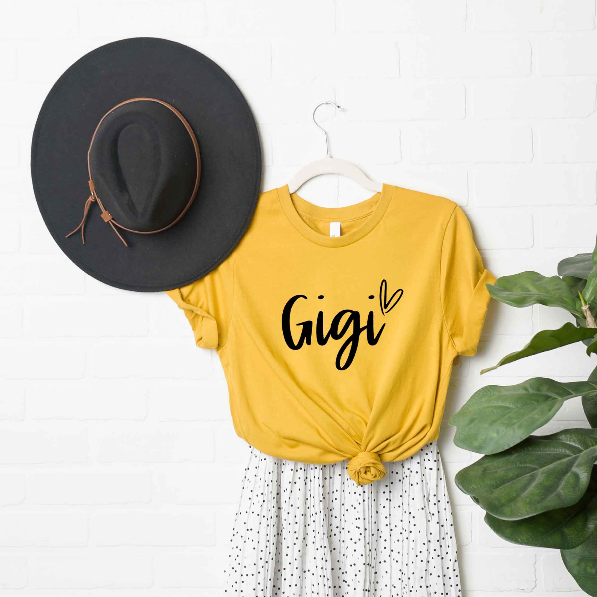 Gigi Heart | Short Sleeve Graphic Tee