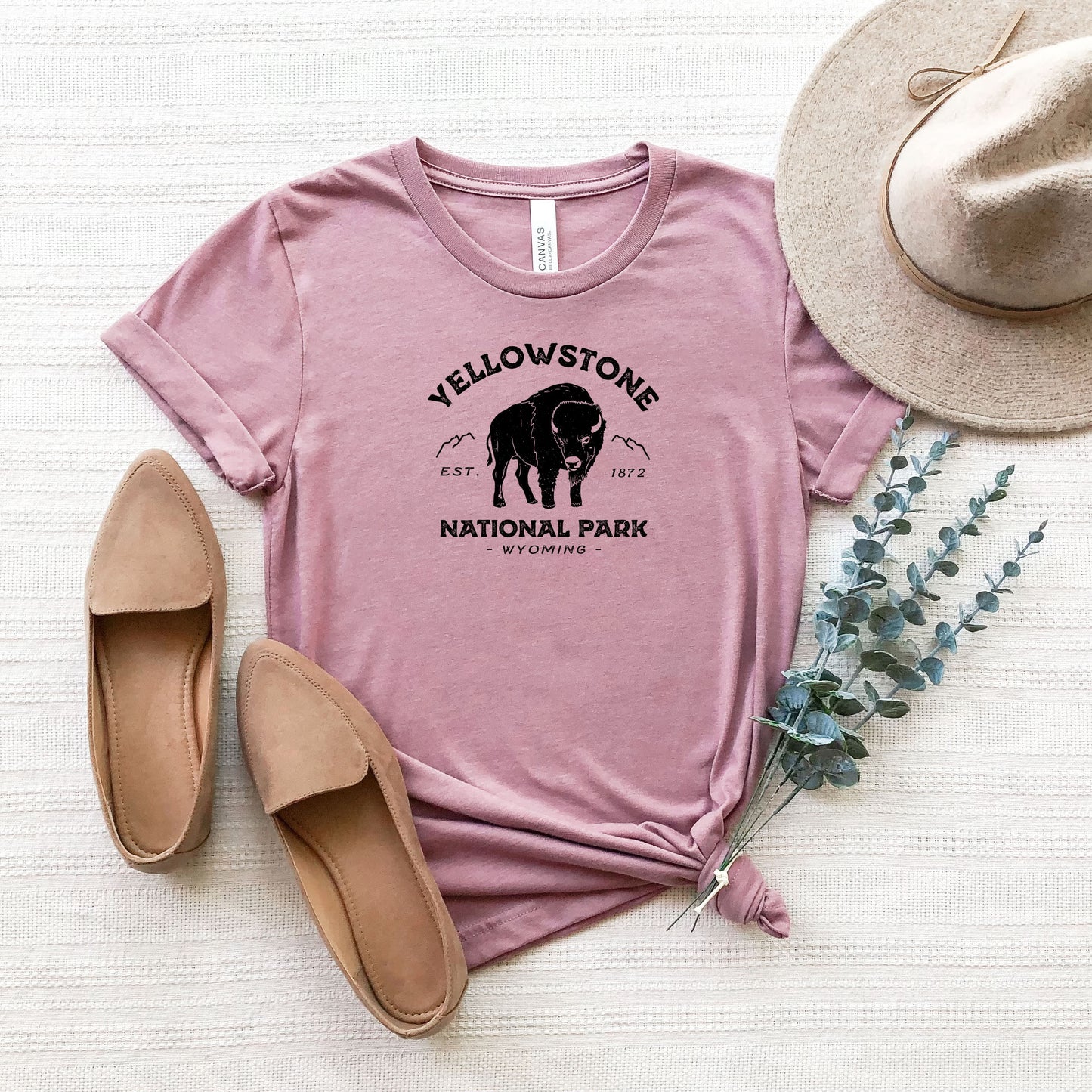 Vintage Yellowstone National Park | Short Sleeve Graphic Tee