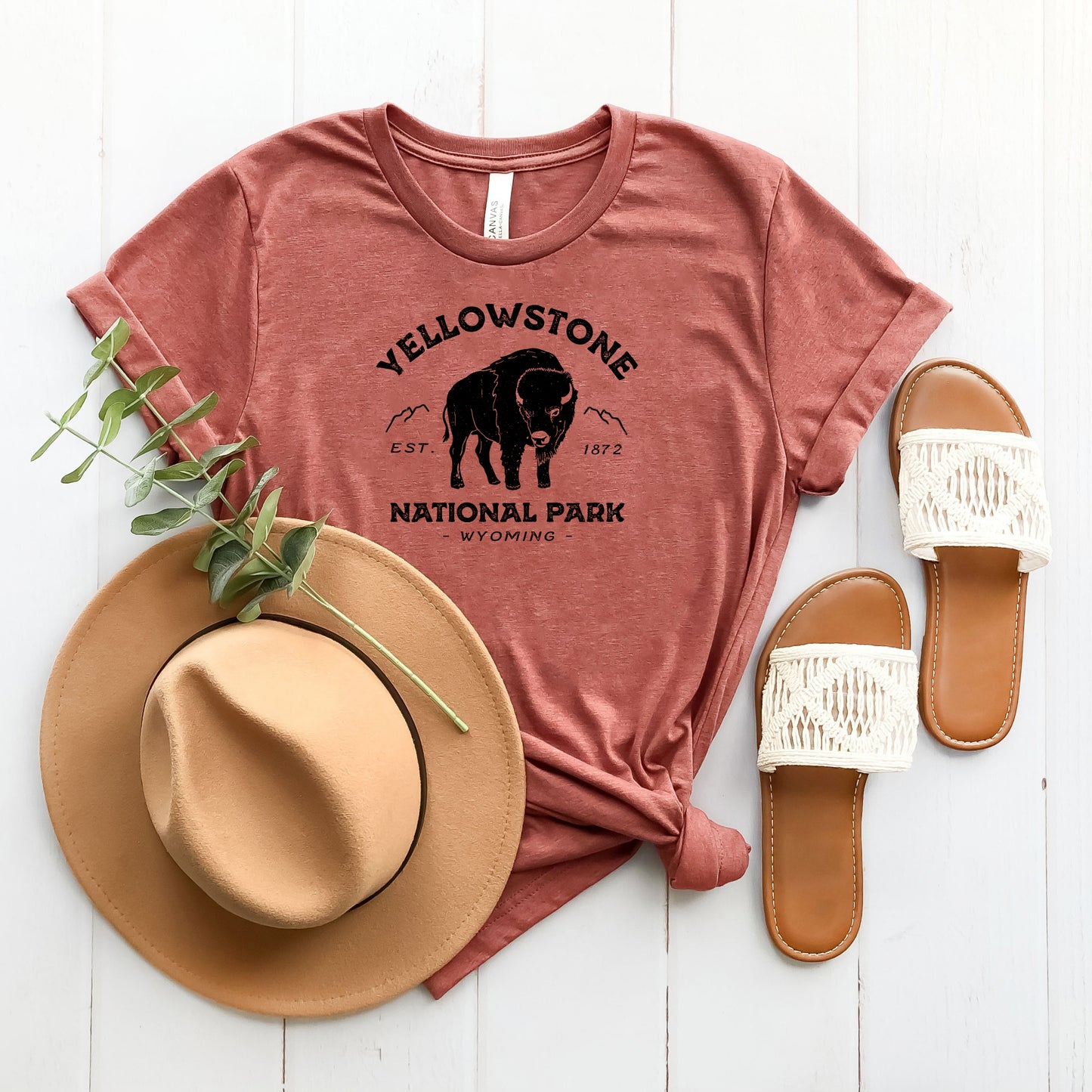 Vintage Yellowstone National Park | Short Sleeve Graphic Tee
