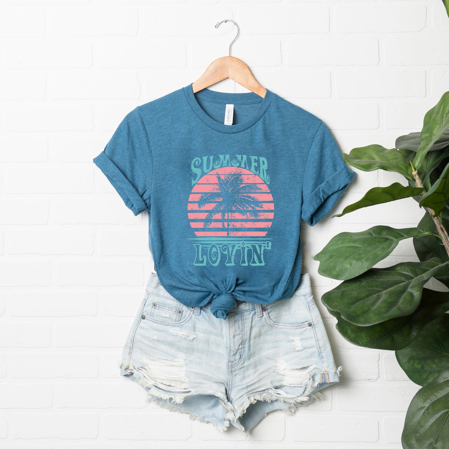 Summer Lovin' Colorful | Short Sleeve Graphic Tee