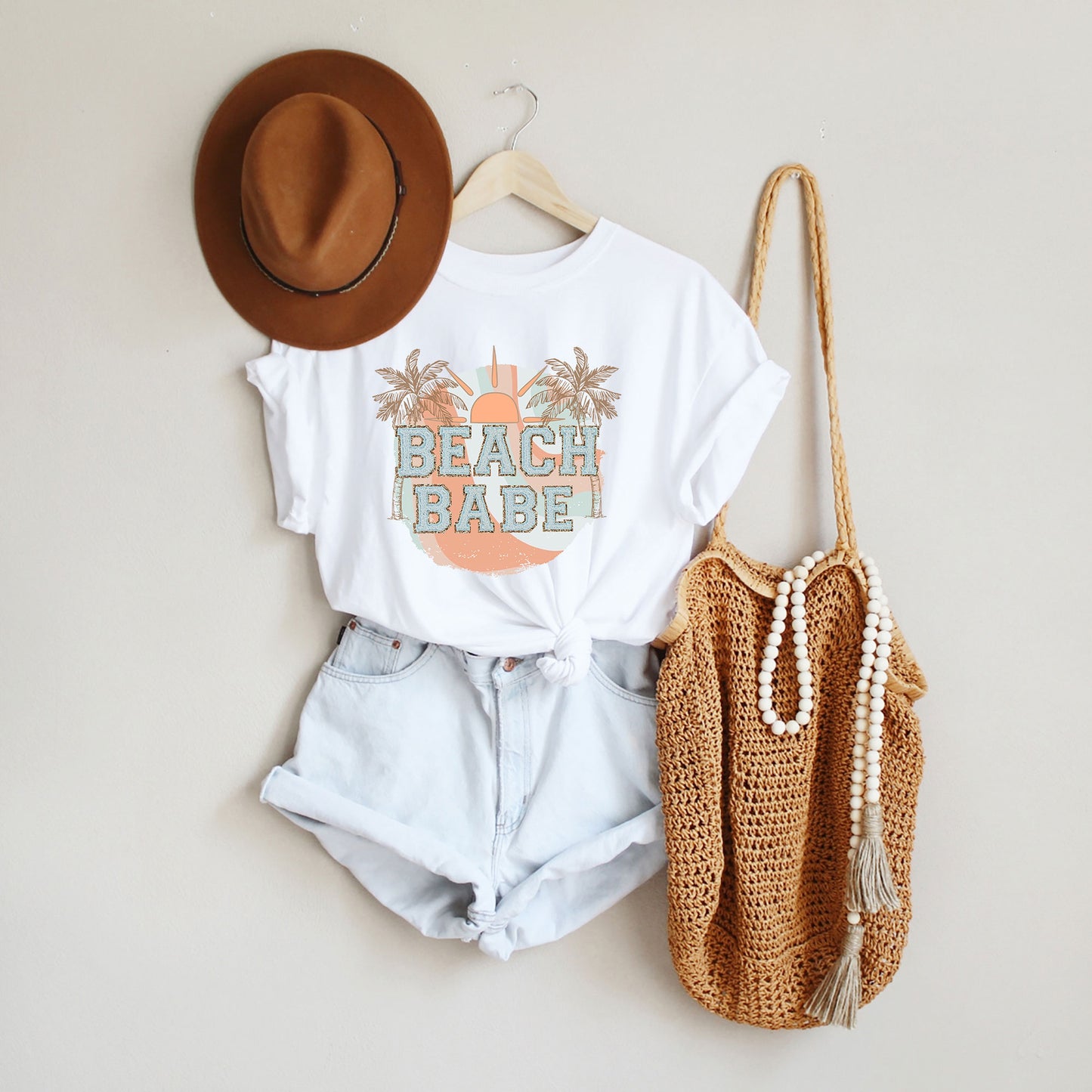 Beach Babe Circle | Short Sleeve Graphic Tee