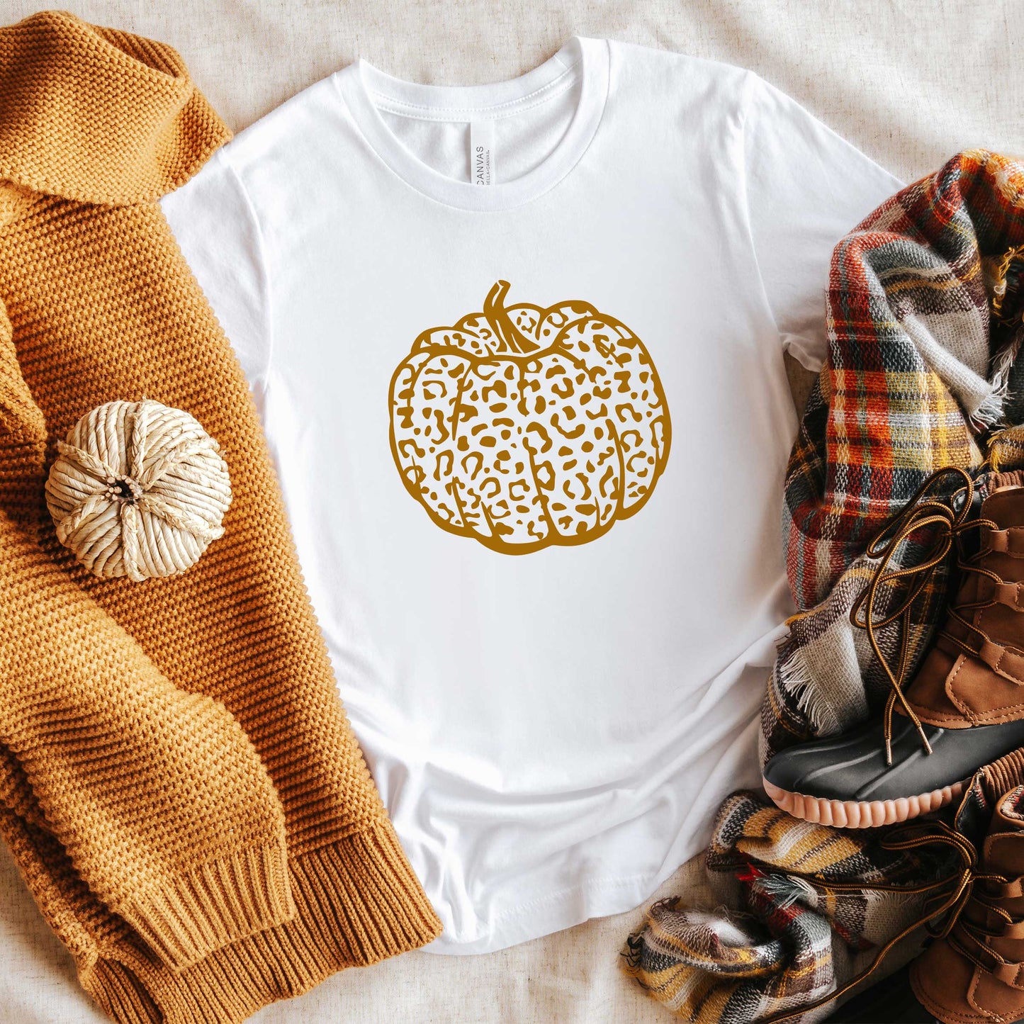 Brown Leopard Pumpkin | Short Sleeve Graphic Tee