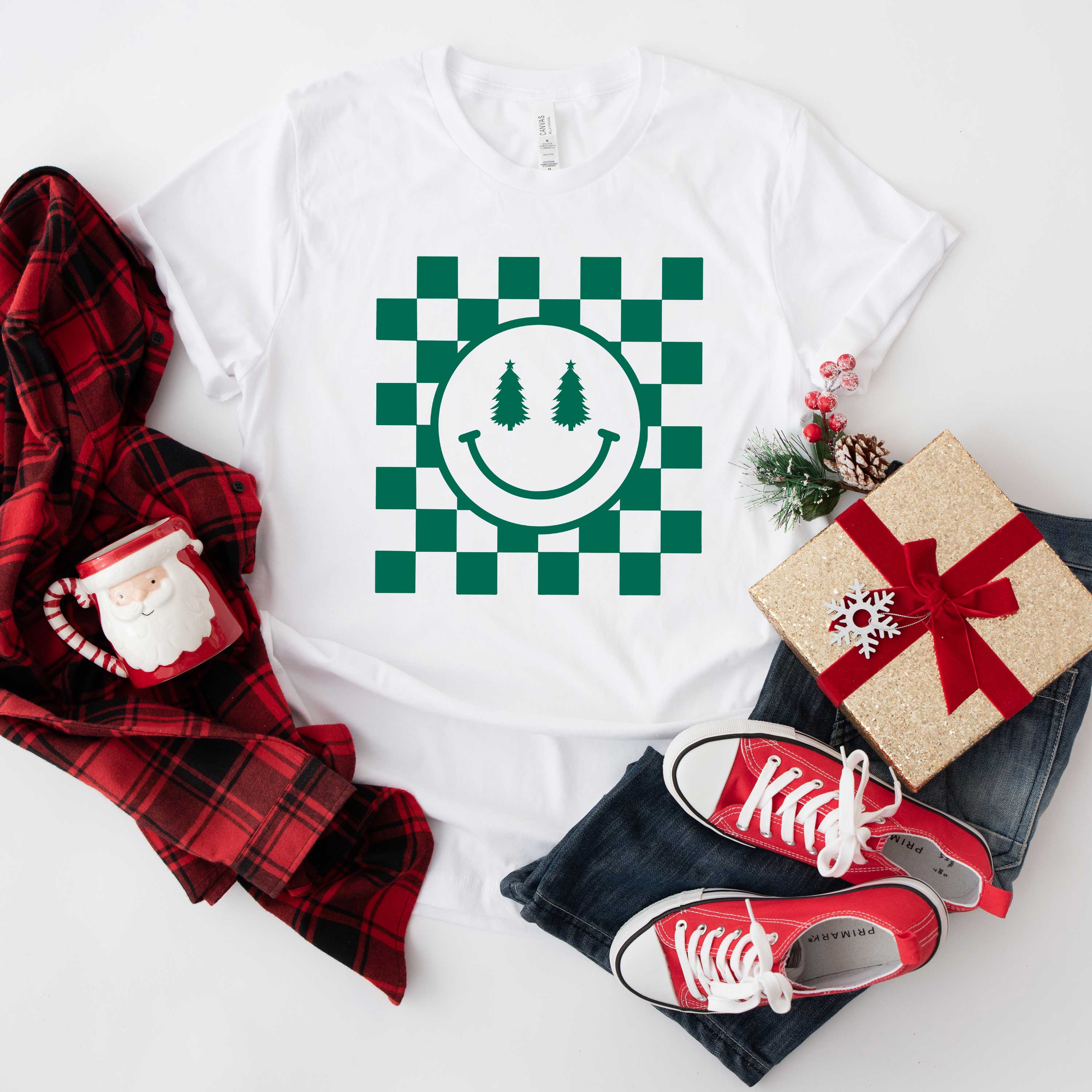 Checkered Christmas Smiley | Short Sleeve Graphic Tee