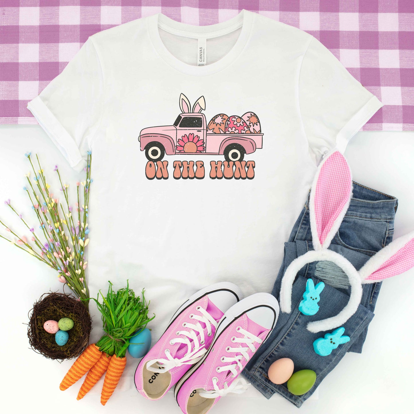 On The Hunt Truck Pink | Youth Short Sleeve Graphic Tee