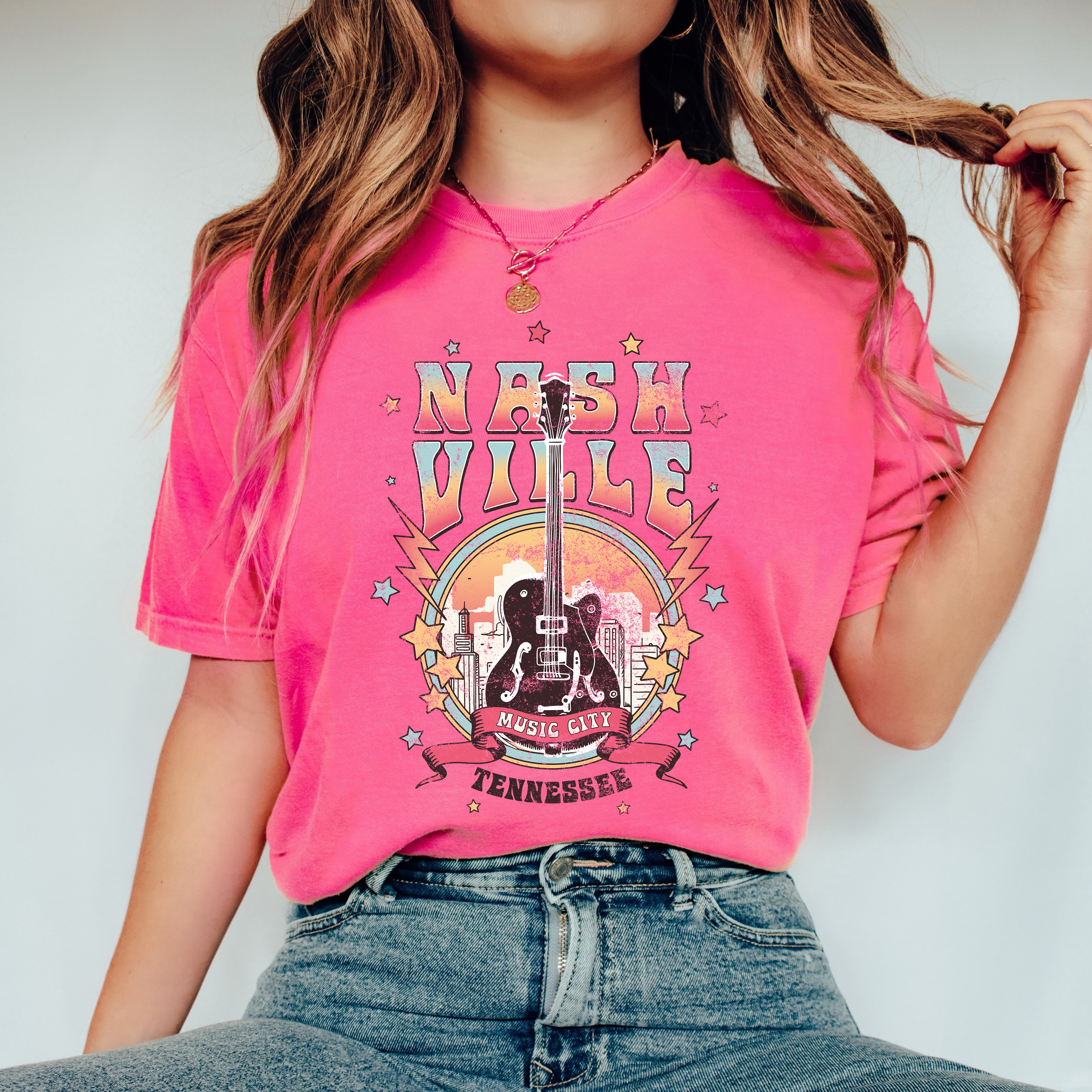 Nashville Tennessee Guitar | Garment Dyed Short Sleeve Tee