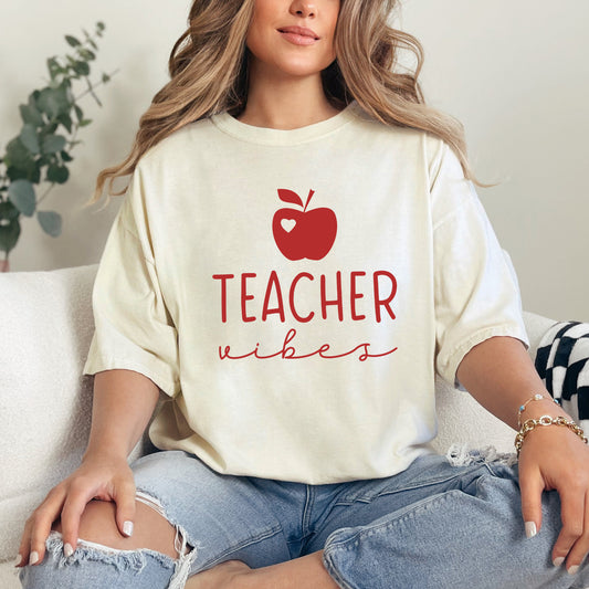 Teacher Vibes Cursive Apple | Garment Dyed Short Sleeve Tee