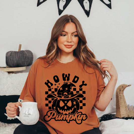 Howdy Pumpkin Checkered | Garment Dyed Short Sleeve Tee