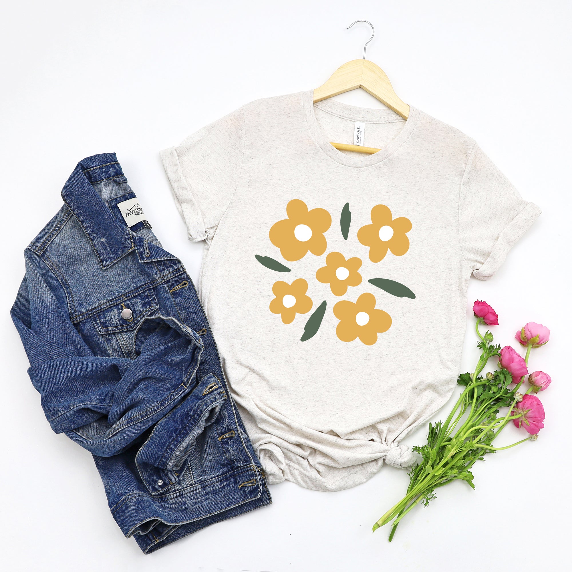 Yellow Daisies | Short Sleeve Graphic Tee